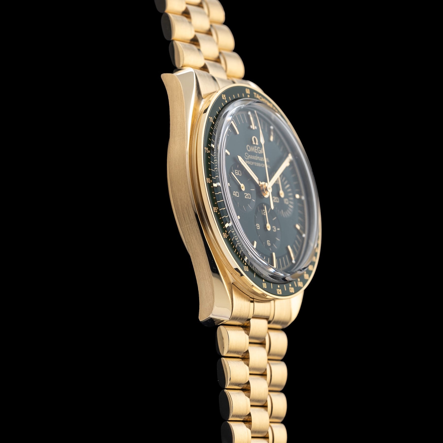 Omega 310.60.42.50.10.001 Speedmaster 18K Yellow Gold Green Dial