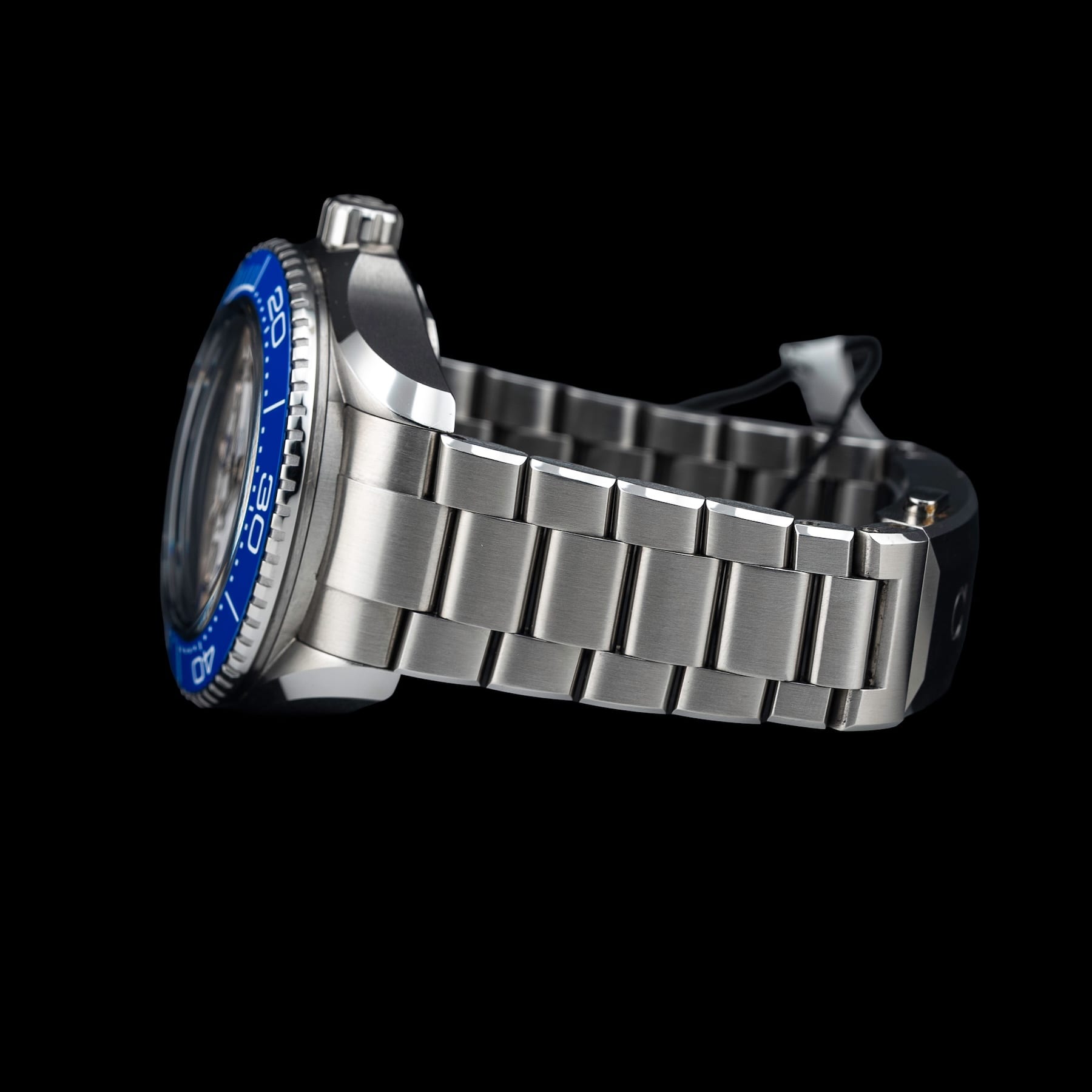 Omega Seamaster Planet Ocean 6000m Ultra Deep White Dial 215.30.46.21.04.001