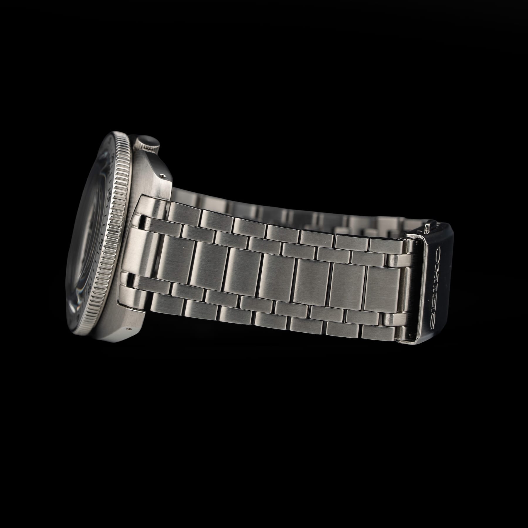 Seiko 5 Sports SRPL93 Heritage Design Re-Creation