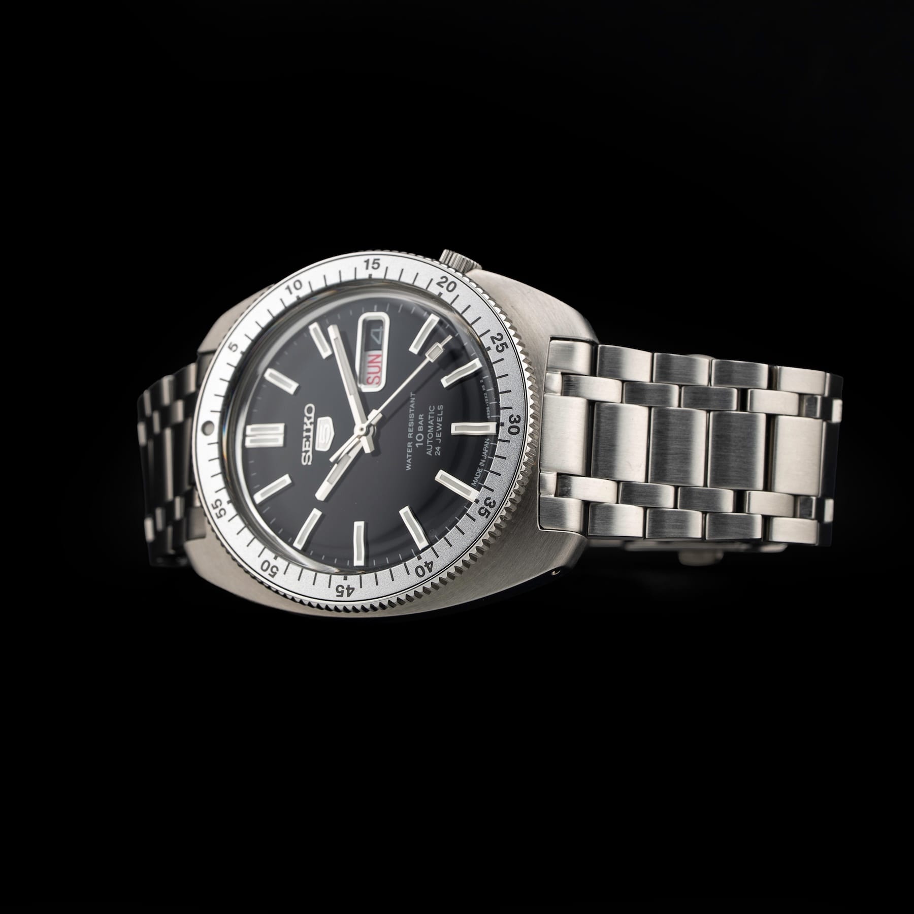 Seiko 5 Sports SRPL93 Heritage Design Re-Creation