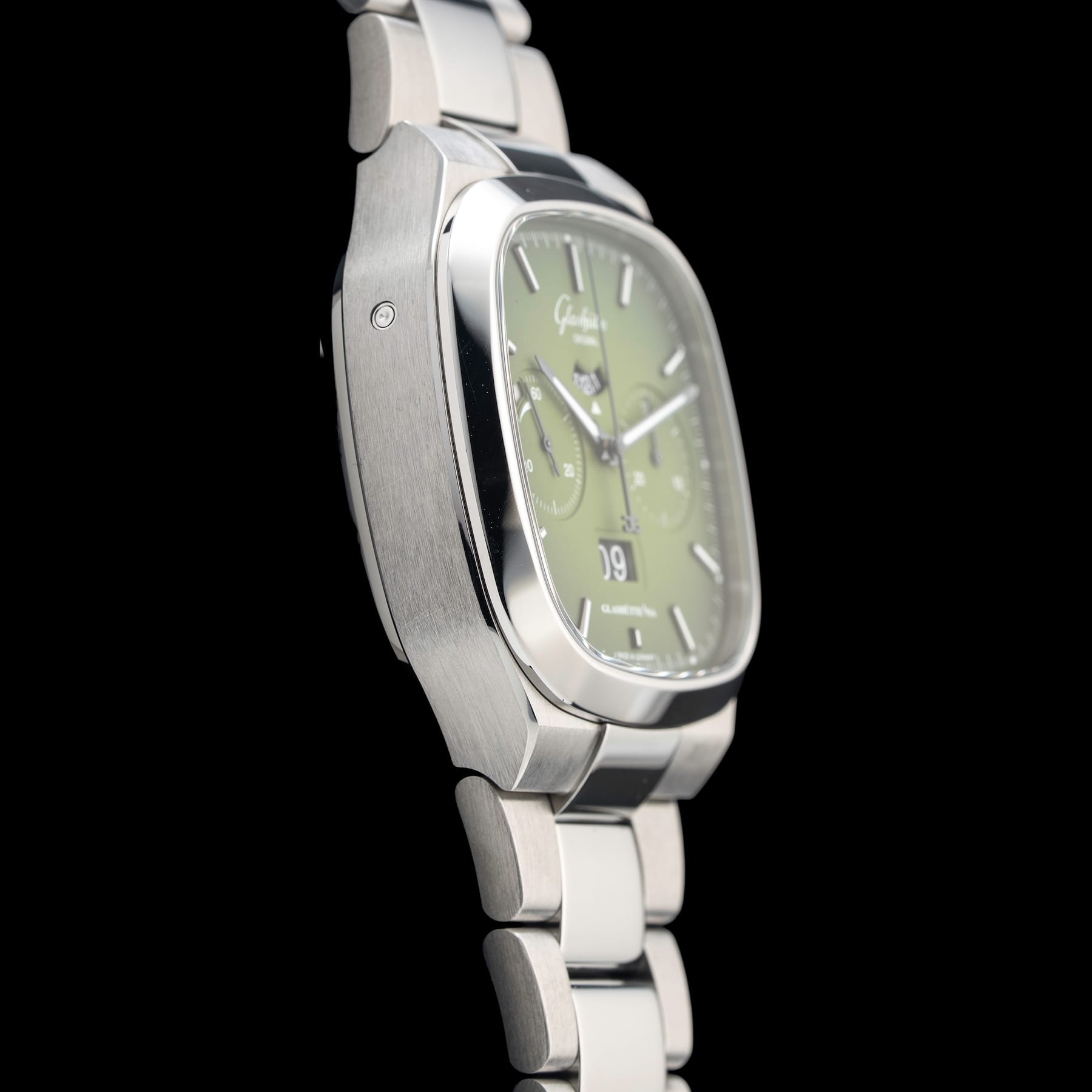 Glashütte Original Seventies Chronograph Panorama Date Fab Green 1-37-02-09-02-70