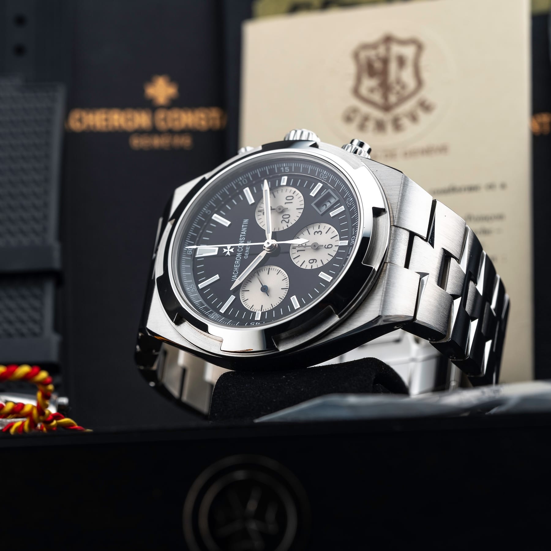 Vacheron Constantin Overseas Chronograph Reverse Panda 5500V/110A-B481