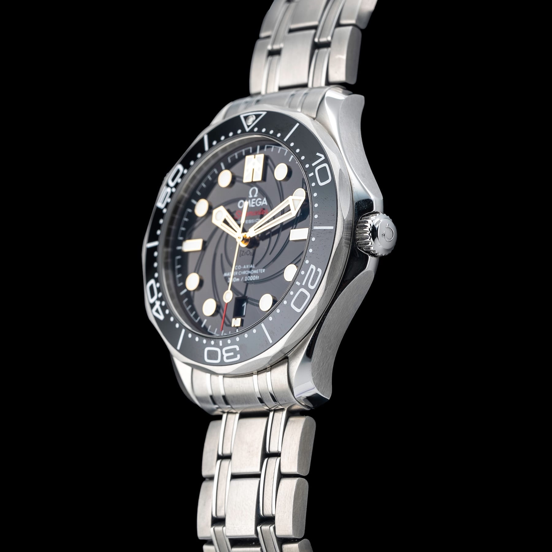 Omega James Bond Seamaster Diver 300M 210.22.42.20.01.004