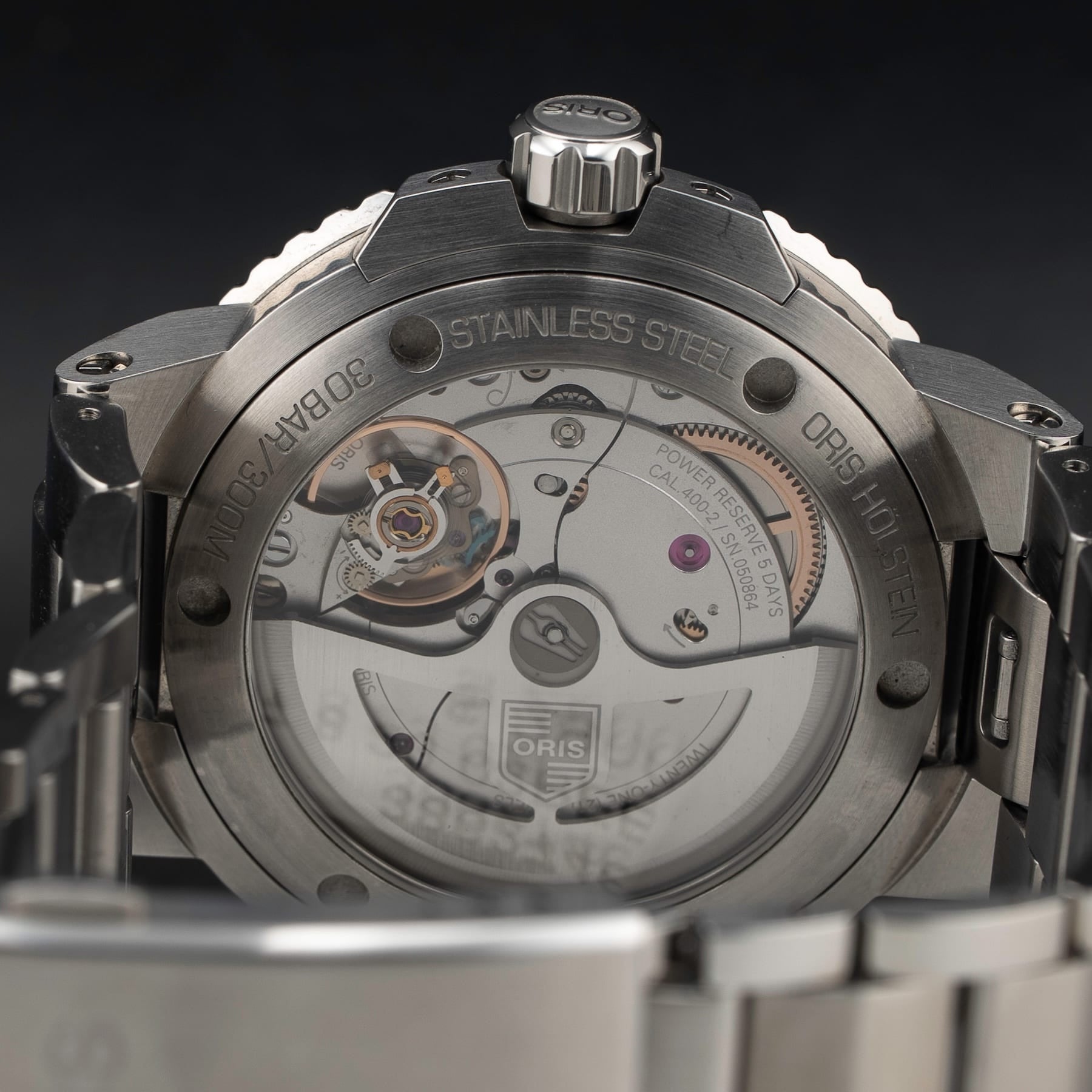 Oris Aquis Date Calibre 400 Bi-Color Blue Dial on Bracelet