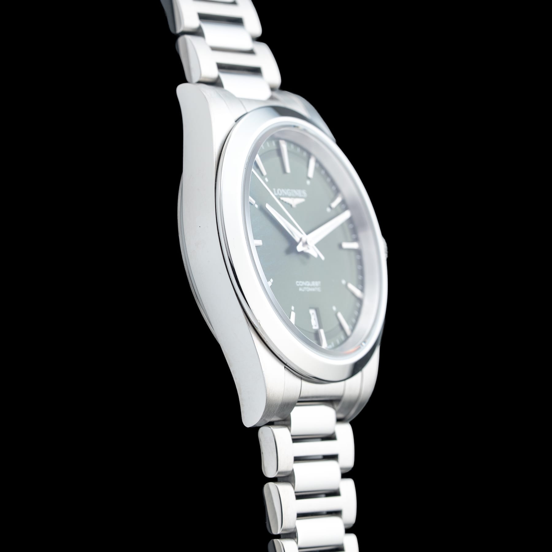 Longines Conquest Sunray Green Dial on Bracelet L3.720.4.02.6