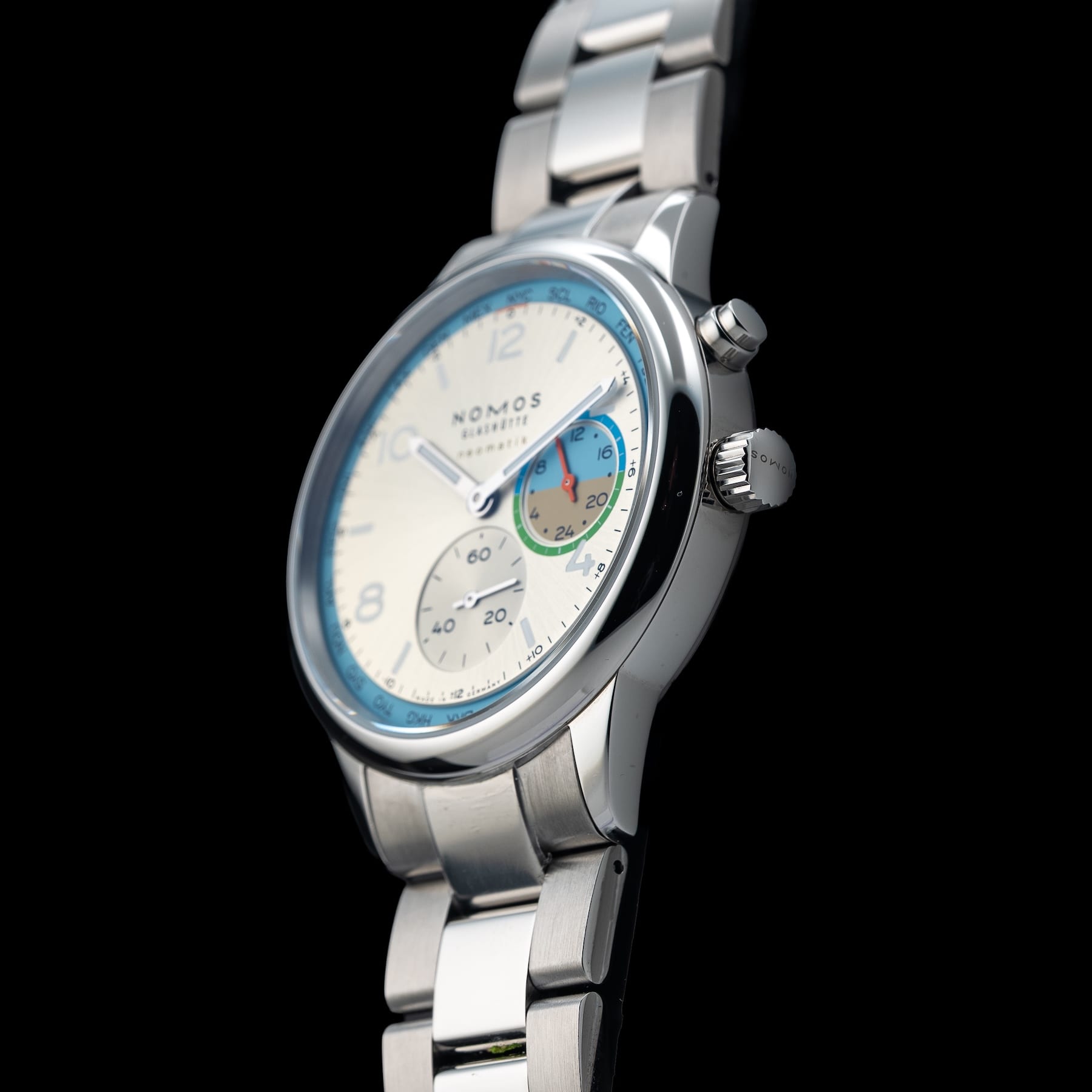 NOMOS Glashütte Club Sport Neomatik Worldtimer Roam 790.S10