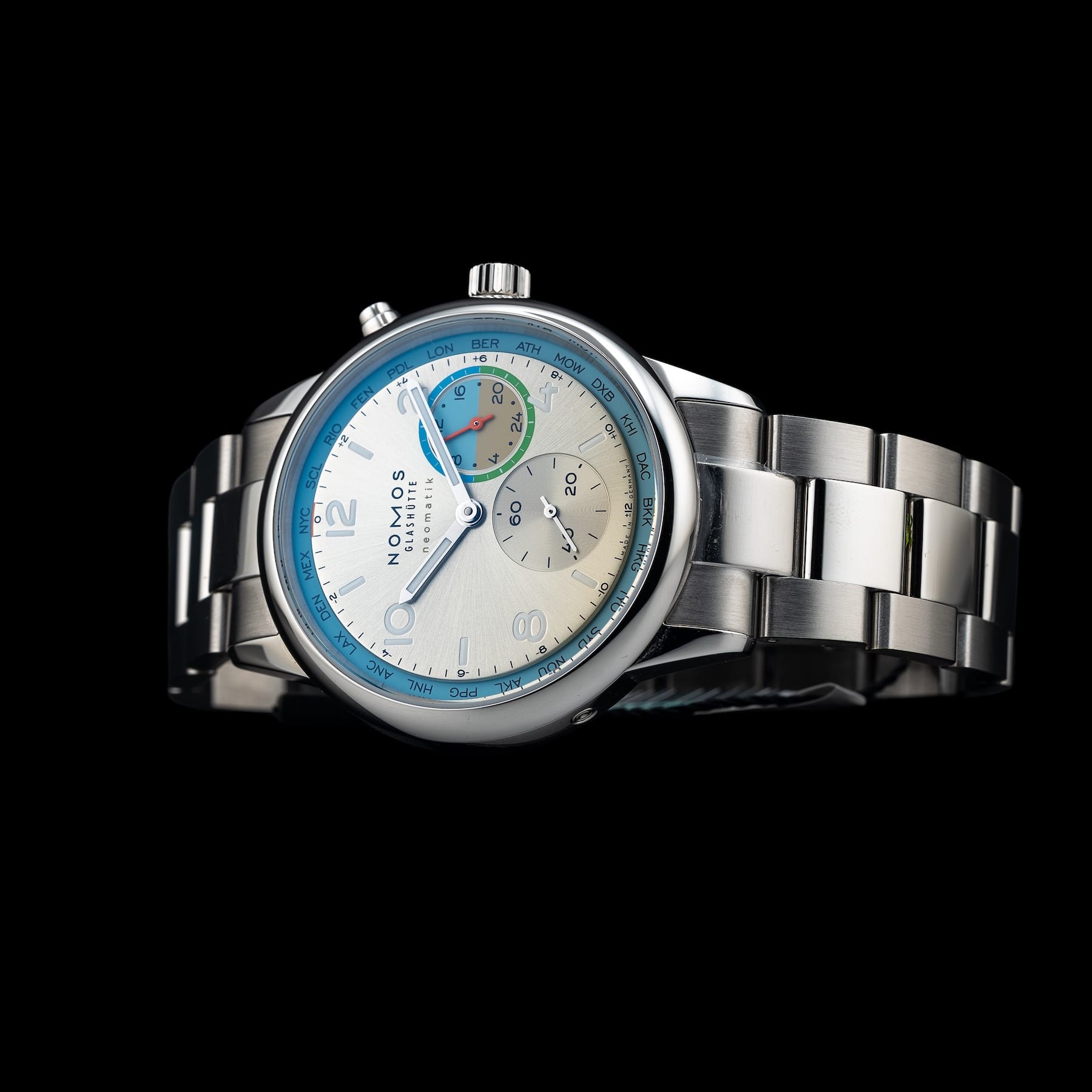 NOMOS Glashütte Club Sport Neomatik Worldtimer Roam 790.S10
