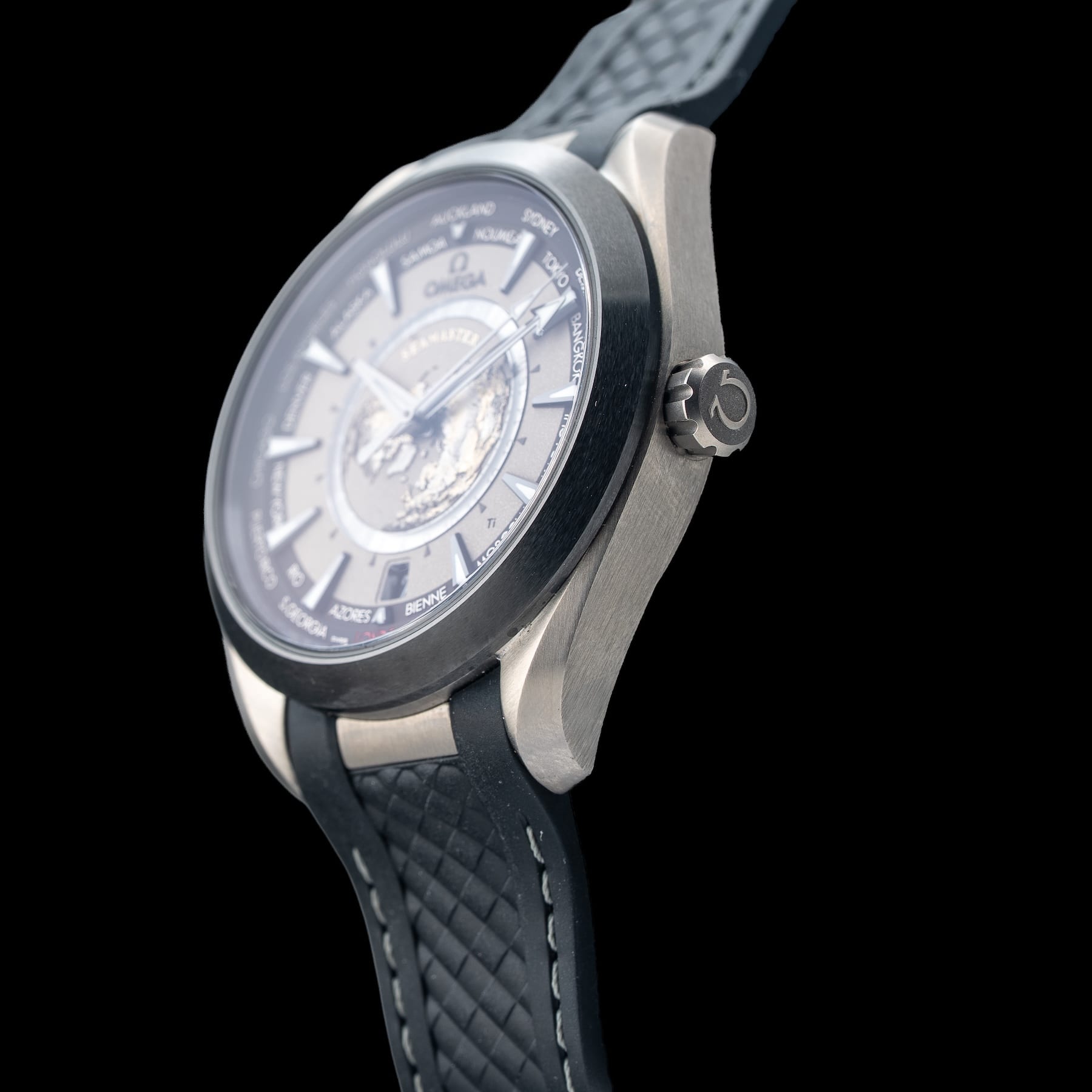 Omega 220.92.43.22.99.001 Seamaster Aqua Terra 150M Worldtimer 43mm Black Titanium Ceramic on Strap