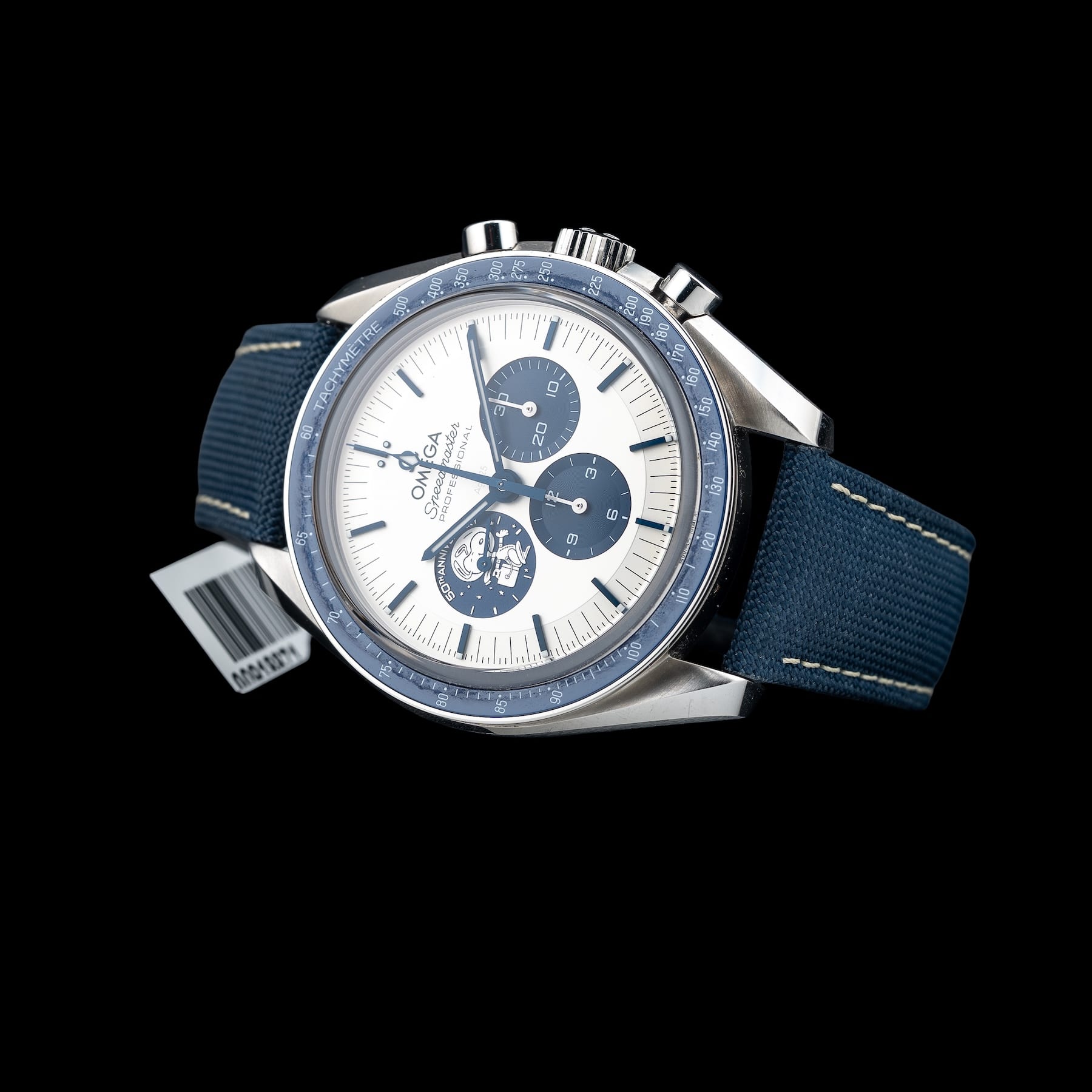 Omega Speedmaster Silver Snoopy Award 310.32.42.50.02.001