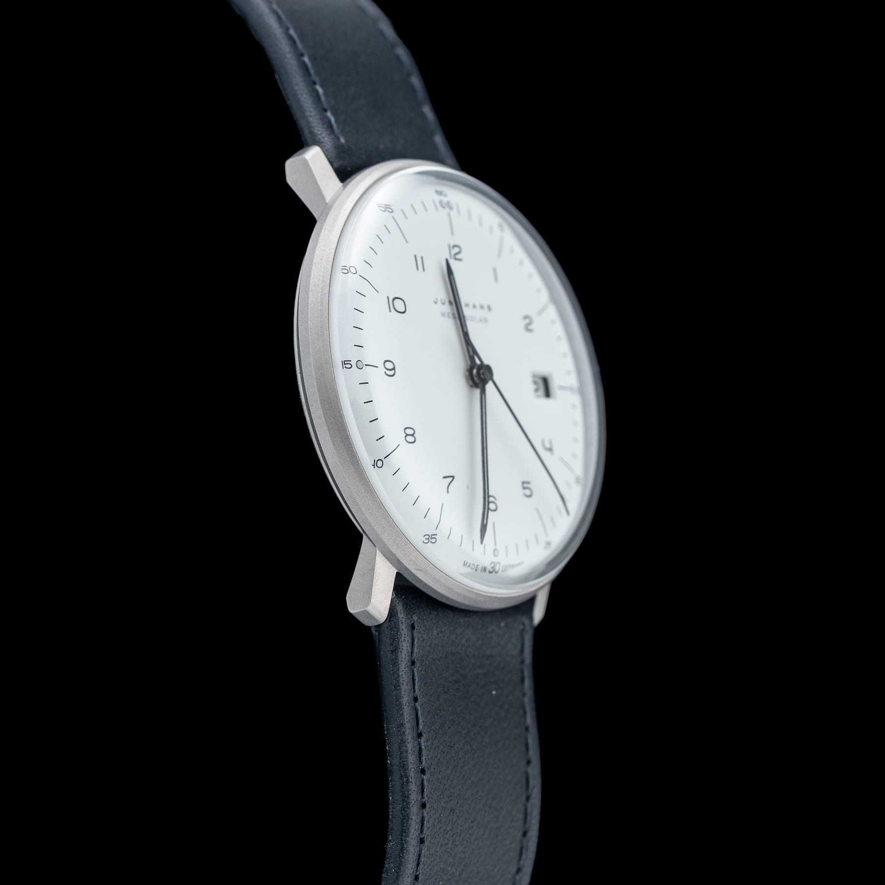 Junghans 059/2023.02 Max Bill Mega Solar