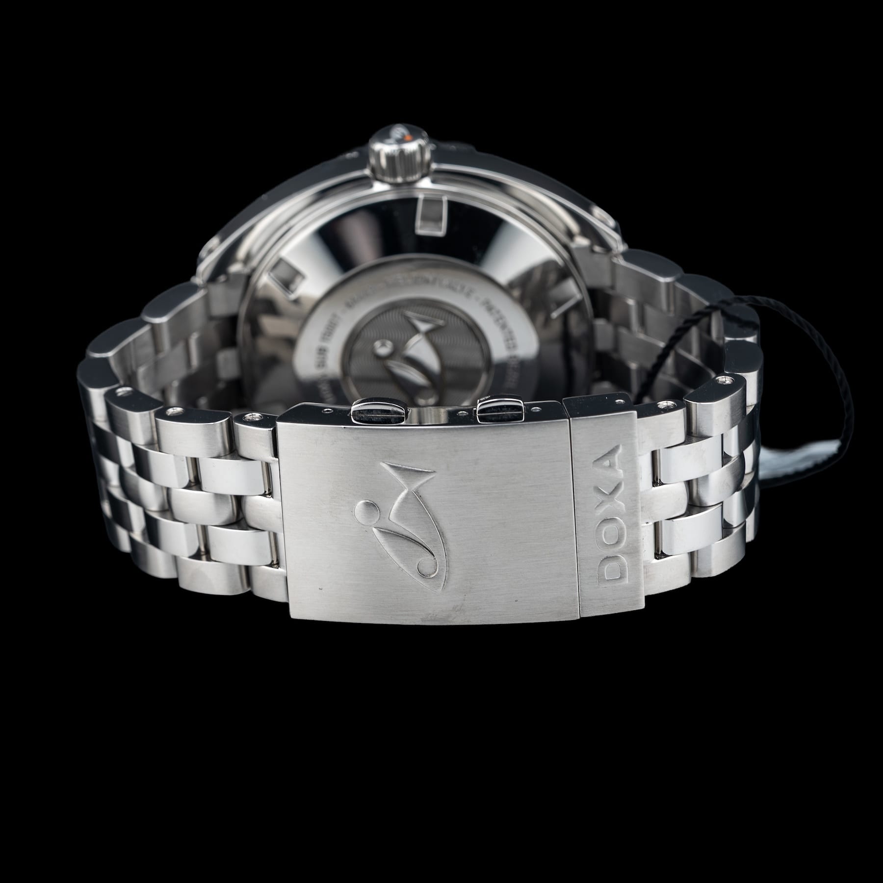 Doxa 883.10.101.10 1500T Sharkhunter on Bracelet