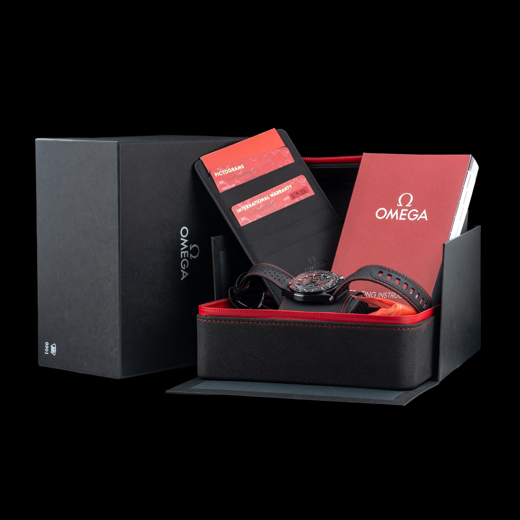 Omega Speedmaster Moonwatch Team Alinghi 311.92.44.30.01.002