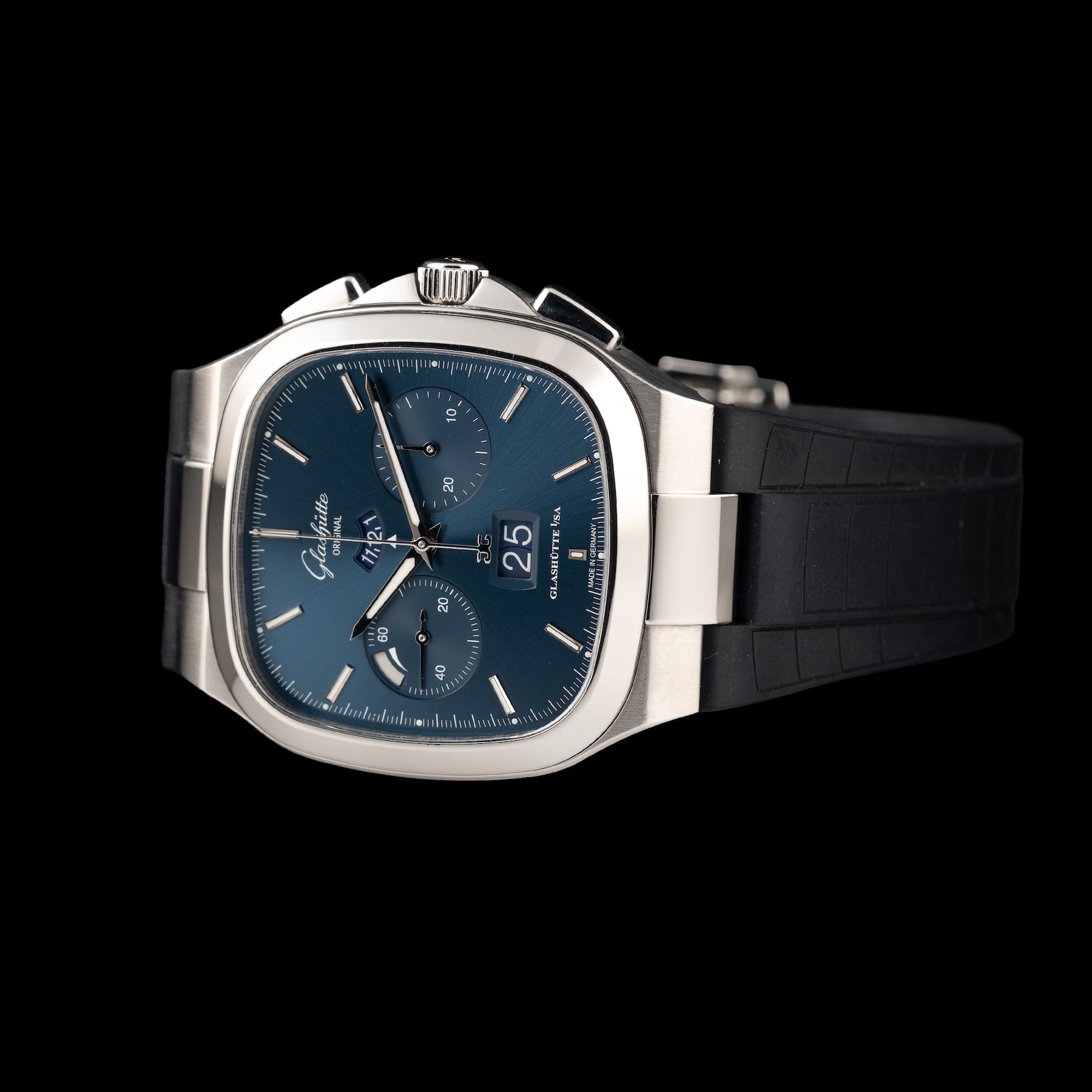 Glashütte Original Seventies Chronograph Panorama Date 1-37-02-08-02-62