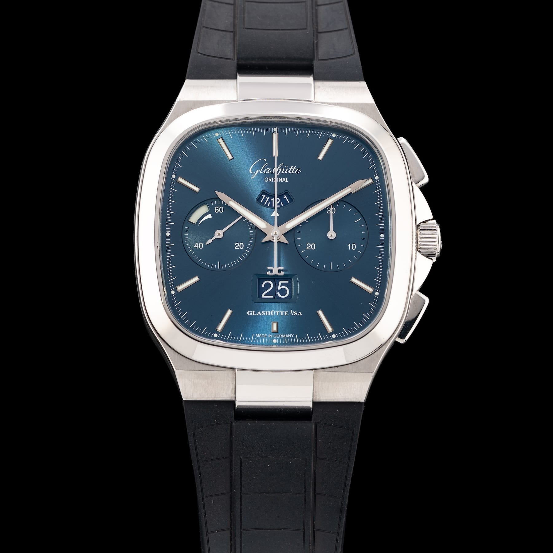 Glashütte Original Seventies Chronograph Panorama Date 1-37-02-08-02-62
