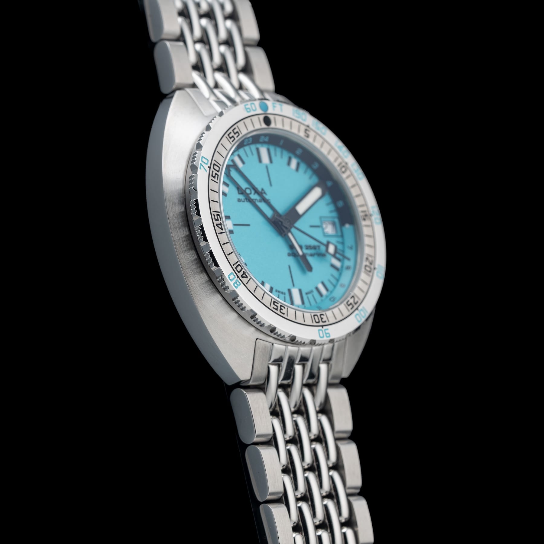DOXA 855.10.241.10 SUB 250T Aquamarine On Stainless Steel Bracelet