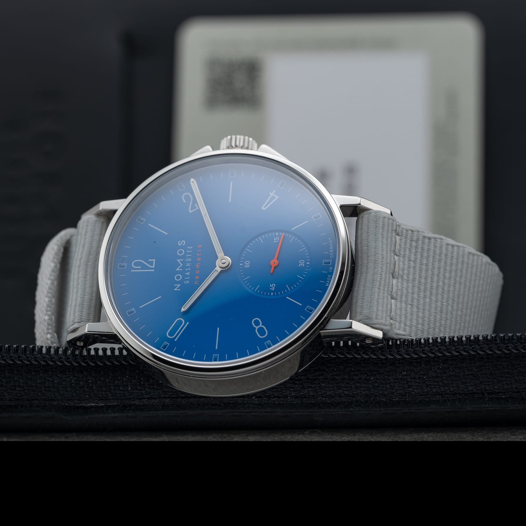NOMOS Glashütte Ahoi Neomatik Siren Blue 562