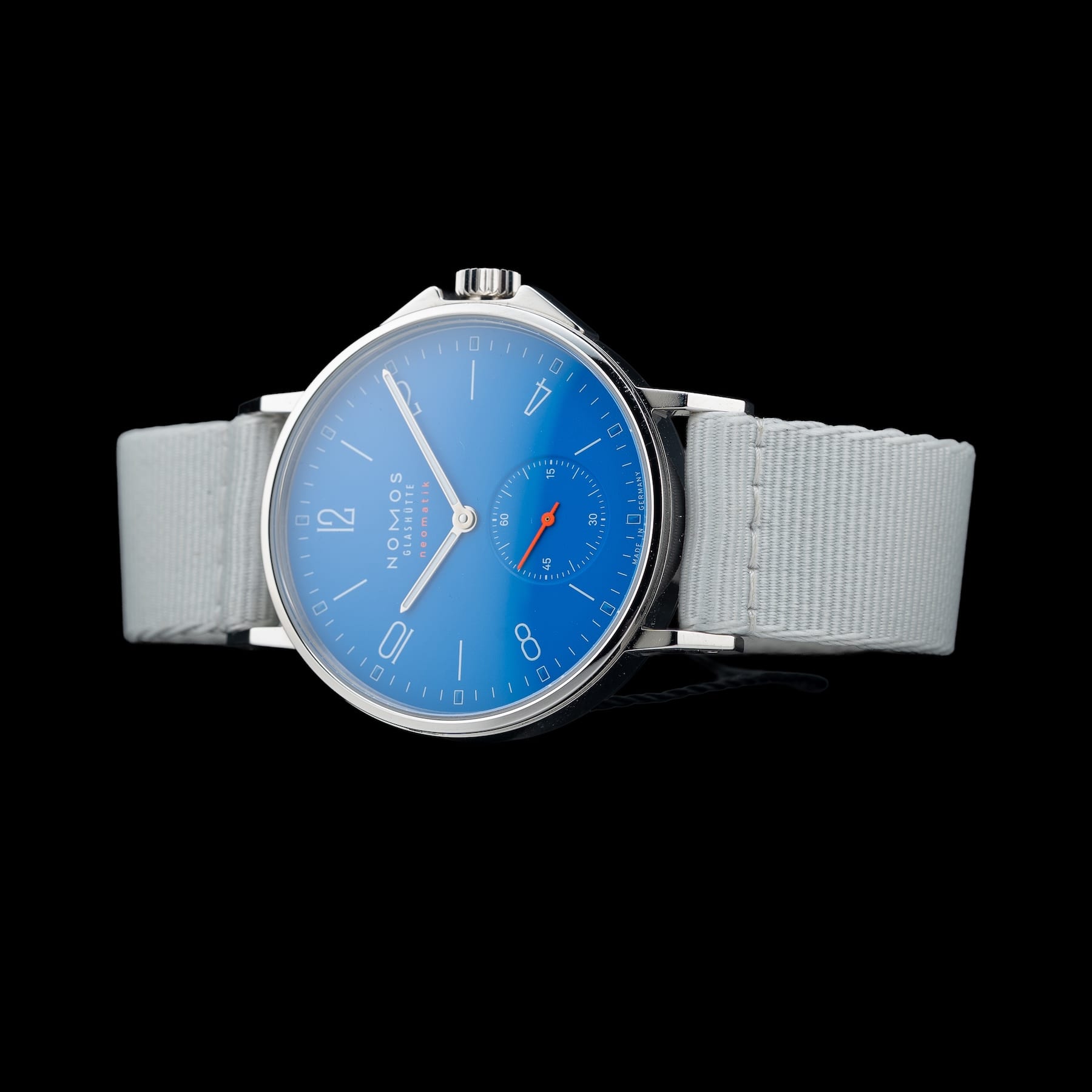 NOMOS Glashütte Ahoi Neomatik Siren Blue 562