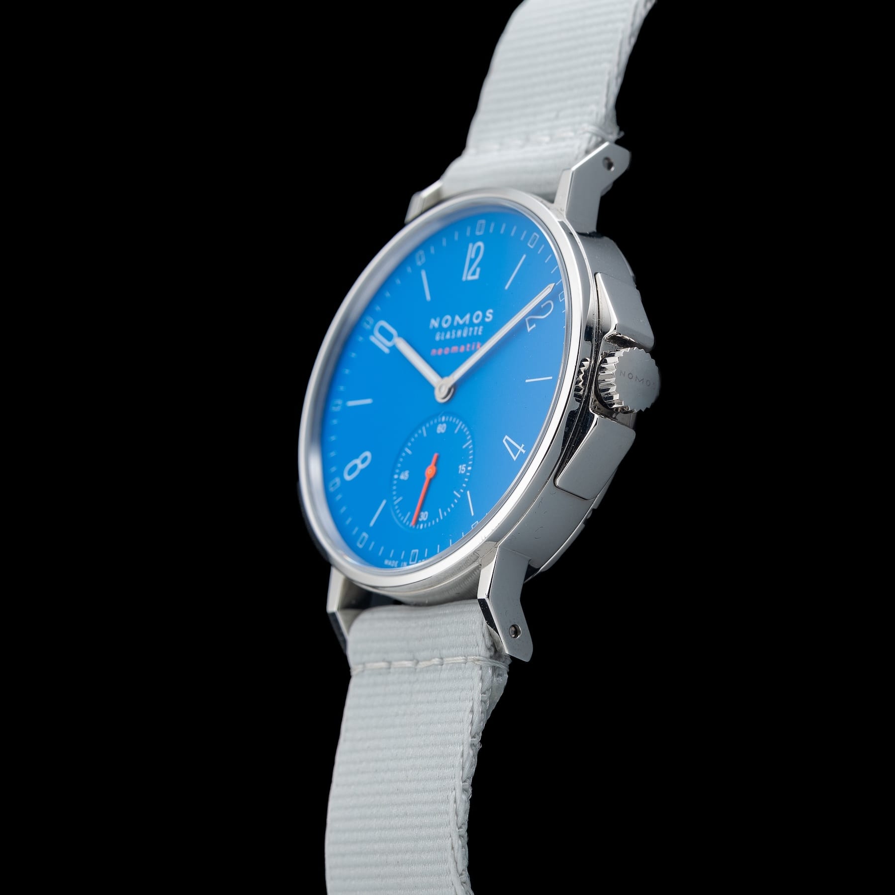 NOMOS Glashütte Ahoi Neomatik Siren Blue 562