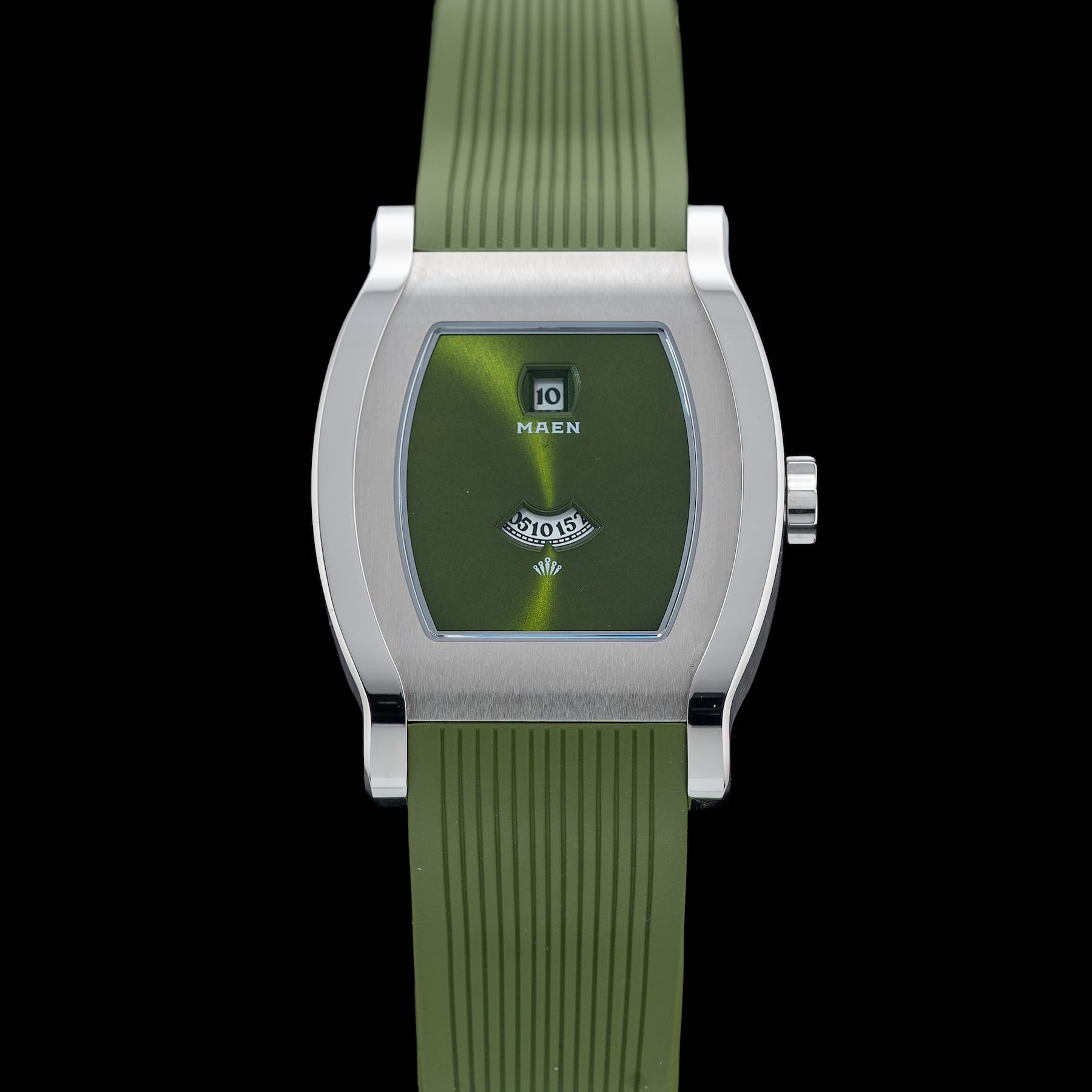 Maen Grand Tonneau Jump Hour - MNL.02