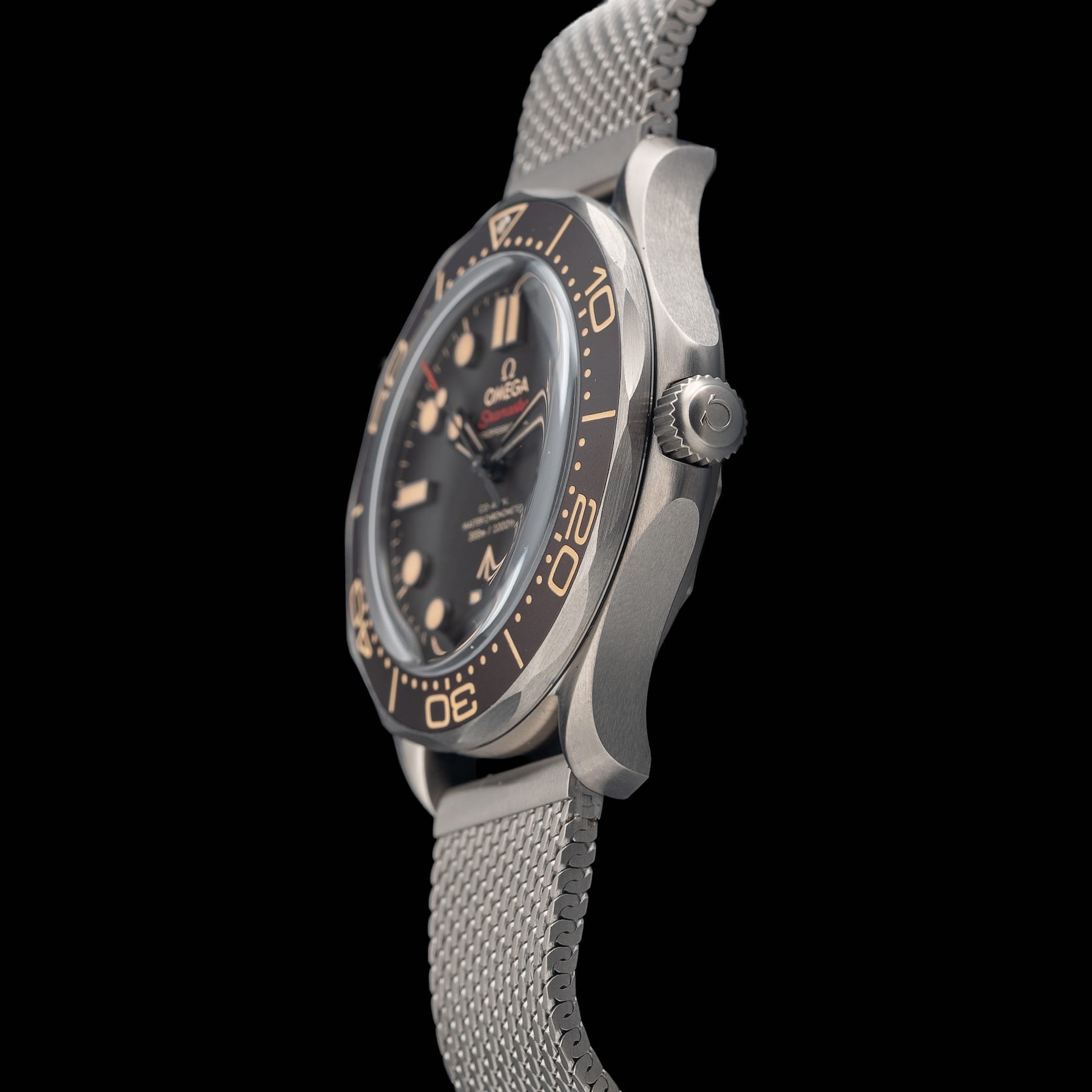 Omega Seamaster Diver 300 007 James Bond Edition on Bracelet 210.90.42.20.01.001