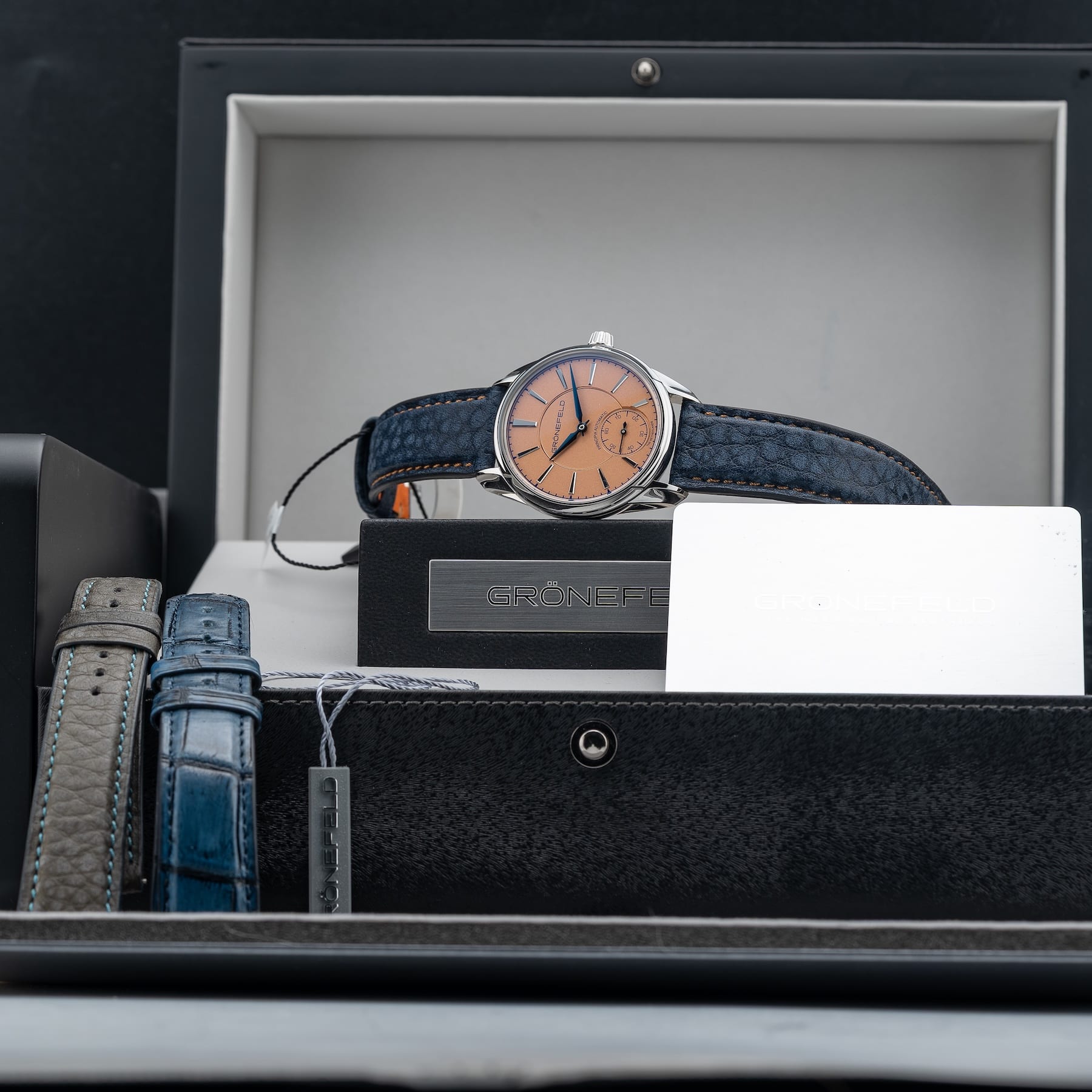 Grönefeld 1941 Principia Automatic Stainless Steel Salmon Dial 41126