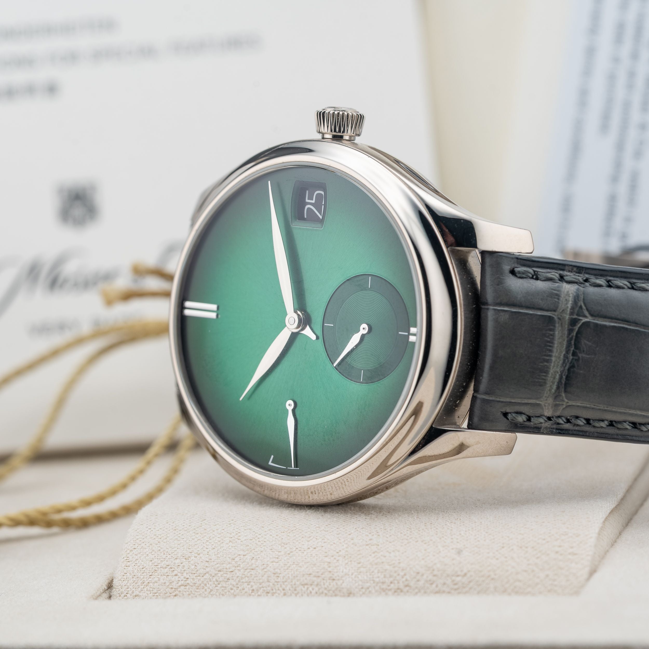 H. Moser & Cie. 1800-0202 Endeavour Perpetual Calendar Purity Cosmic Green