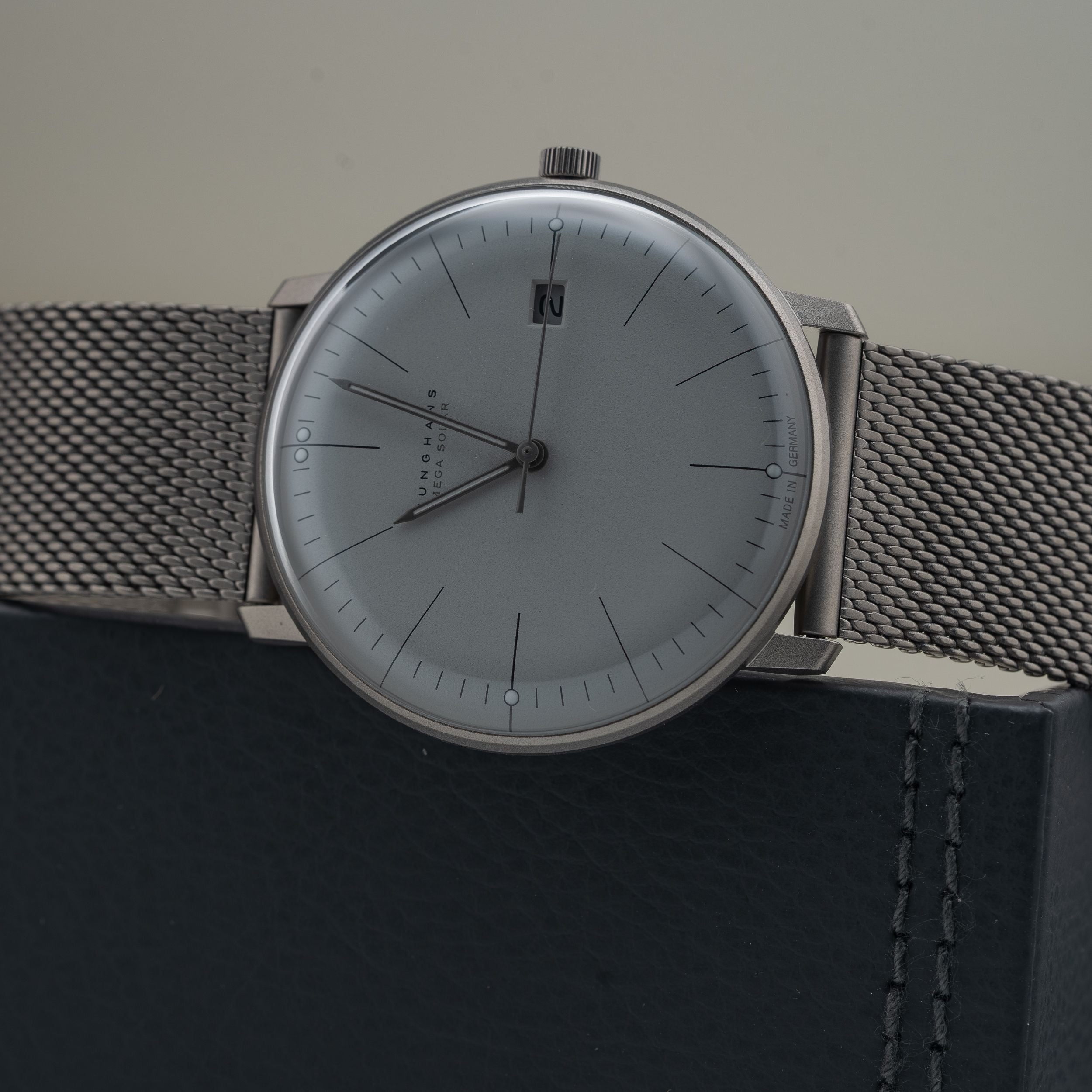 Junghans Max Bill Mega Solar 059/2022.46