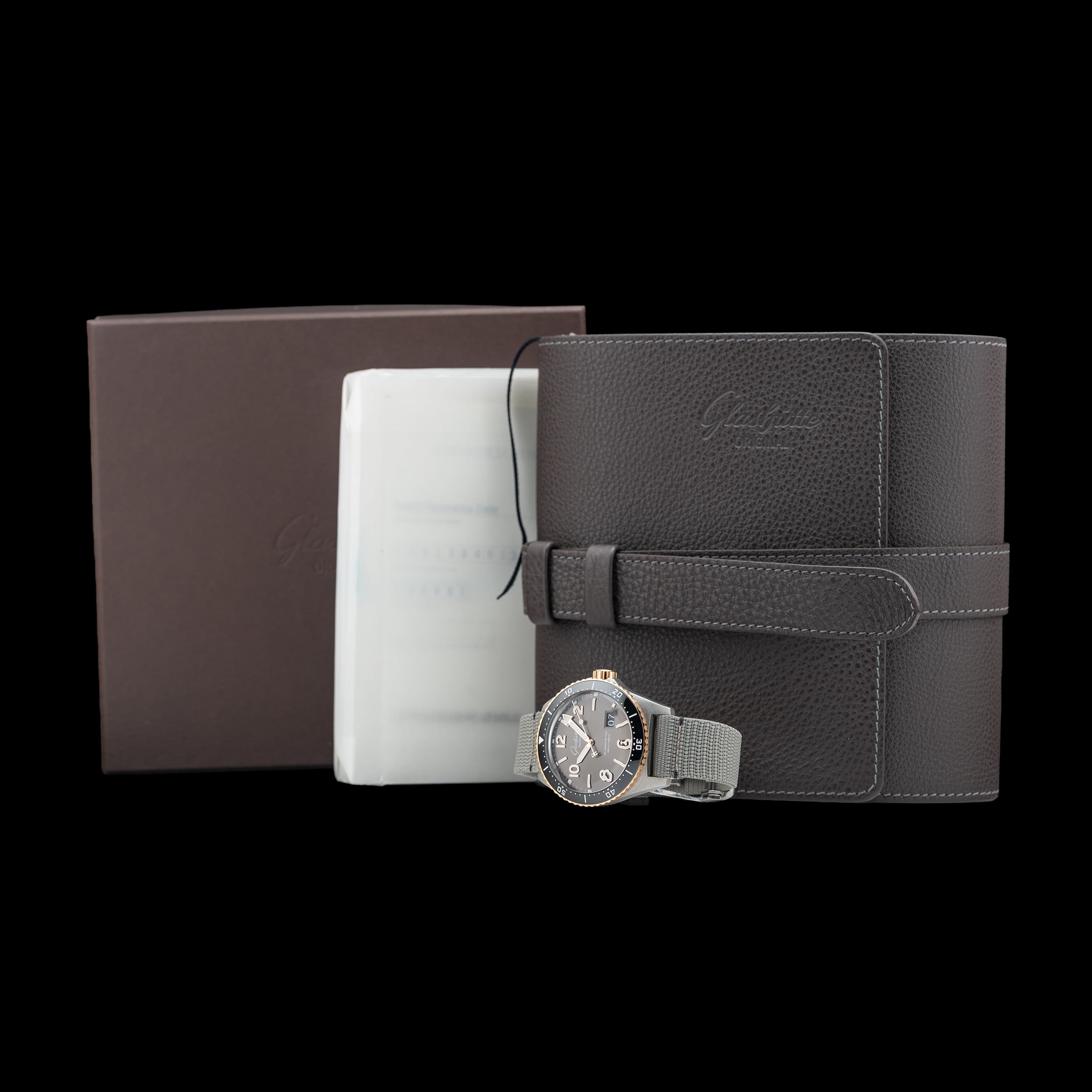 Glashütte Original SeaQ Panorama Date Two-Tone 1-36-13-04-91-34