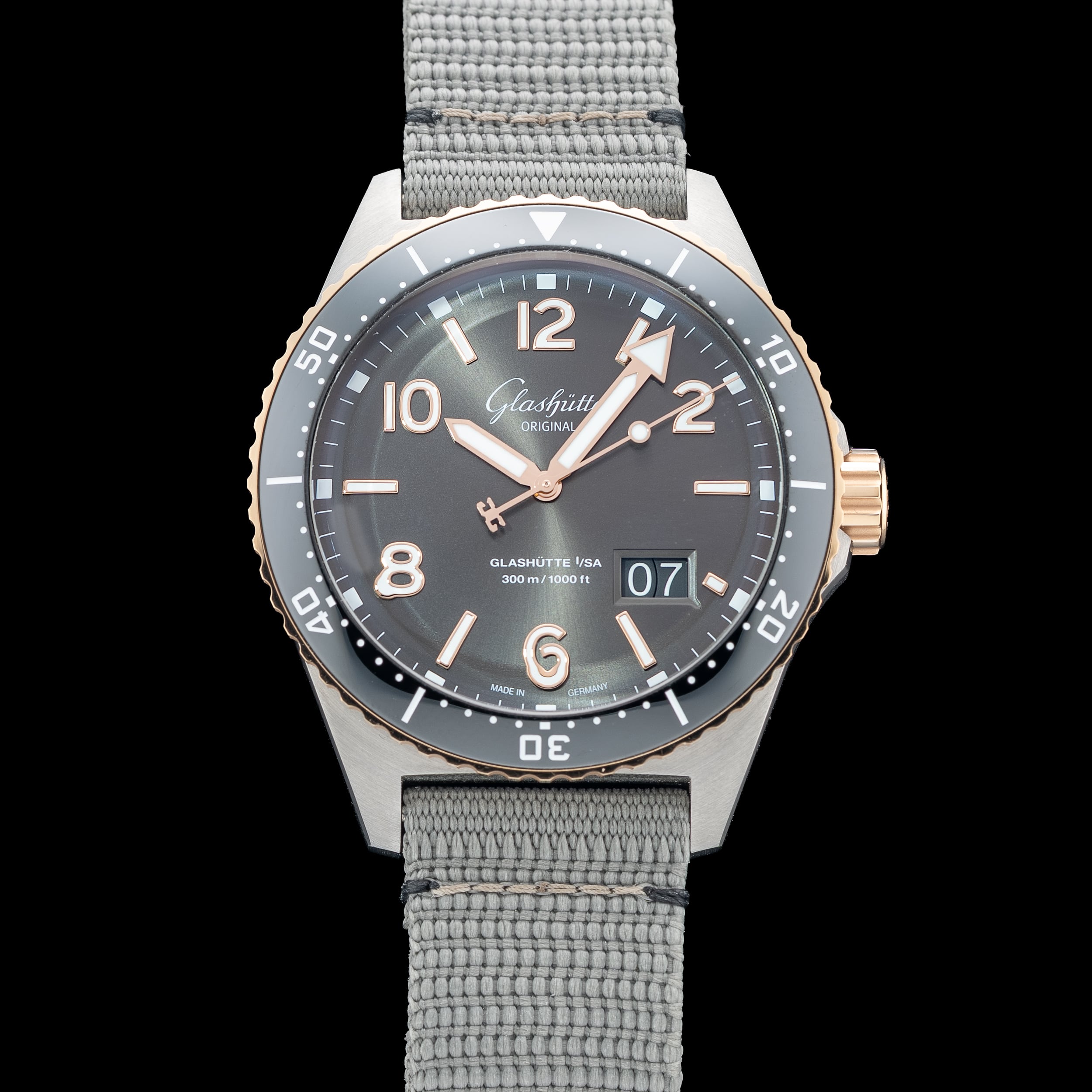 Glashütte Original SeaQ Panorama Date Two-Tone 1-36-13-04-91-34