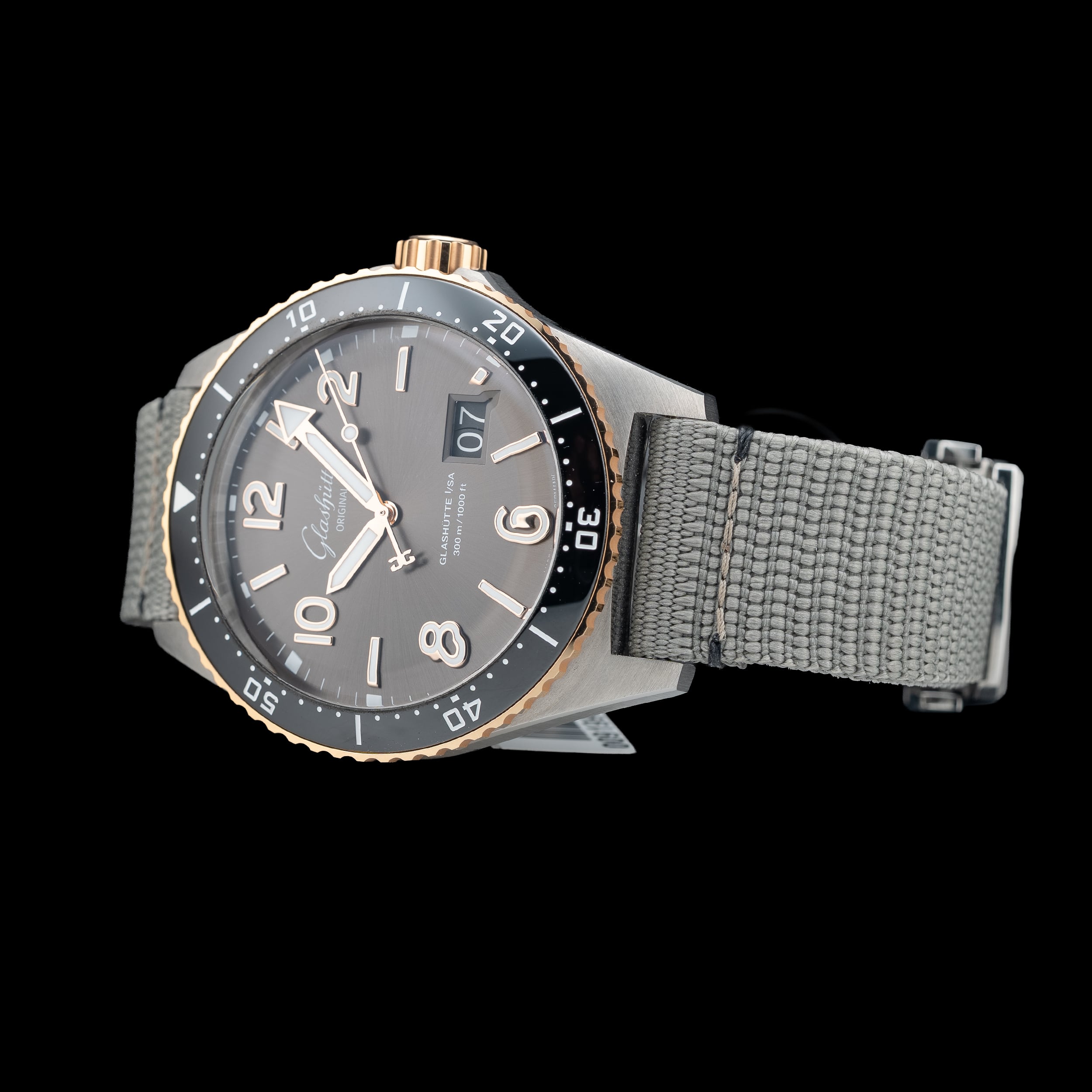 Glashütte Original SeaQ Panorama Date Two-Tone 1-36-13-04-91-34