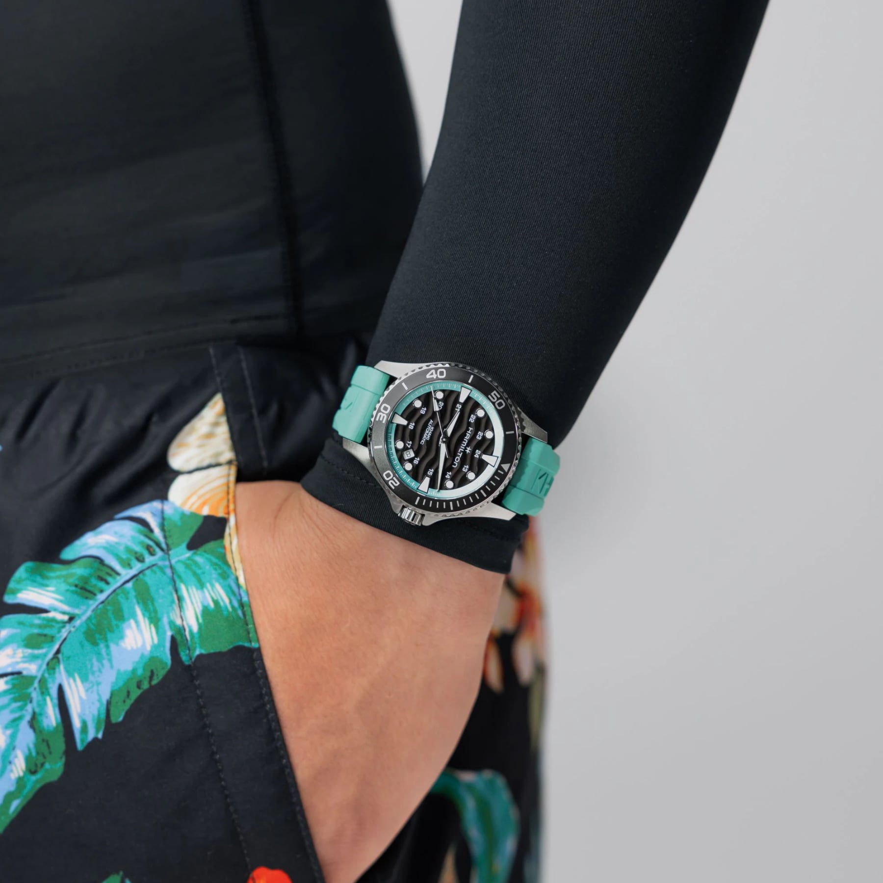 Hamilton Khaki Navy Scuba 40mm H82415331