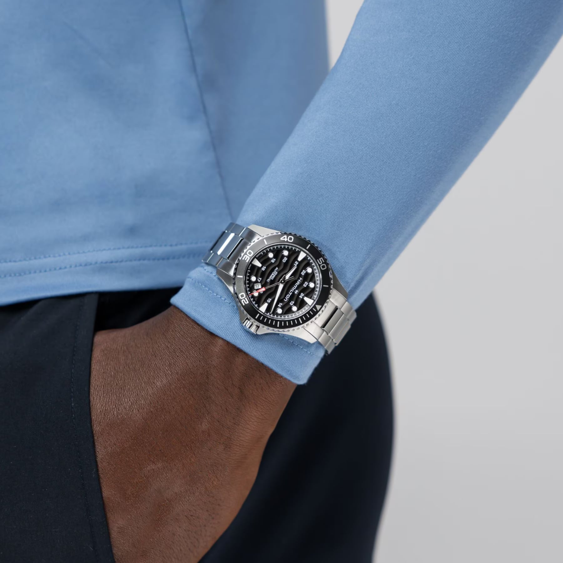 Hamilton Khaki Navy Scuba GMT 40mm H82415130