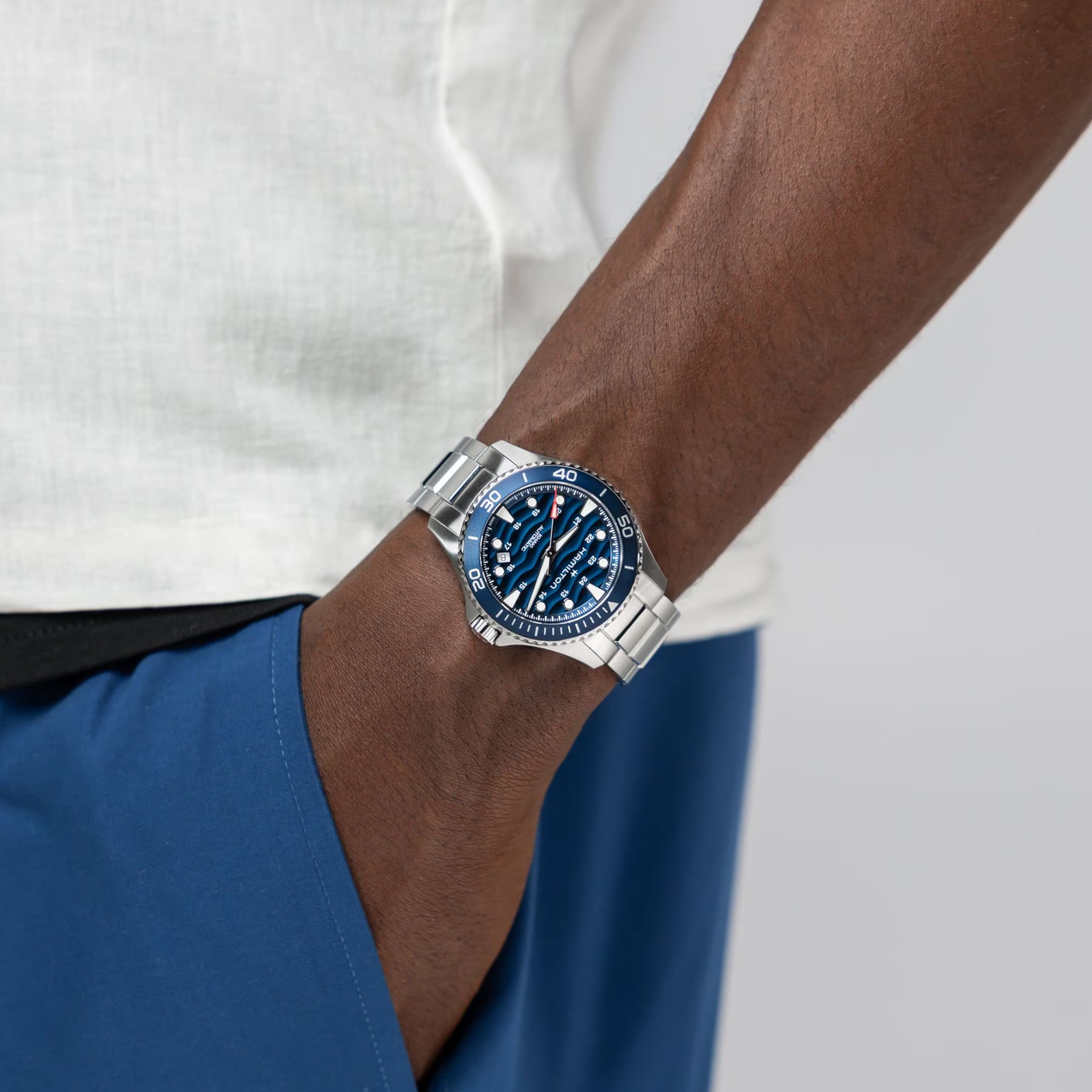 Hamilton H82425140 Khaki Navy Scuba Gmt 40Mm