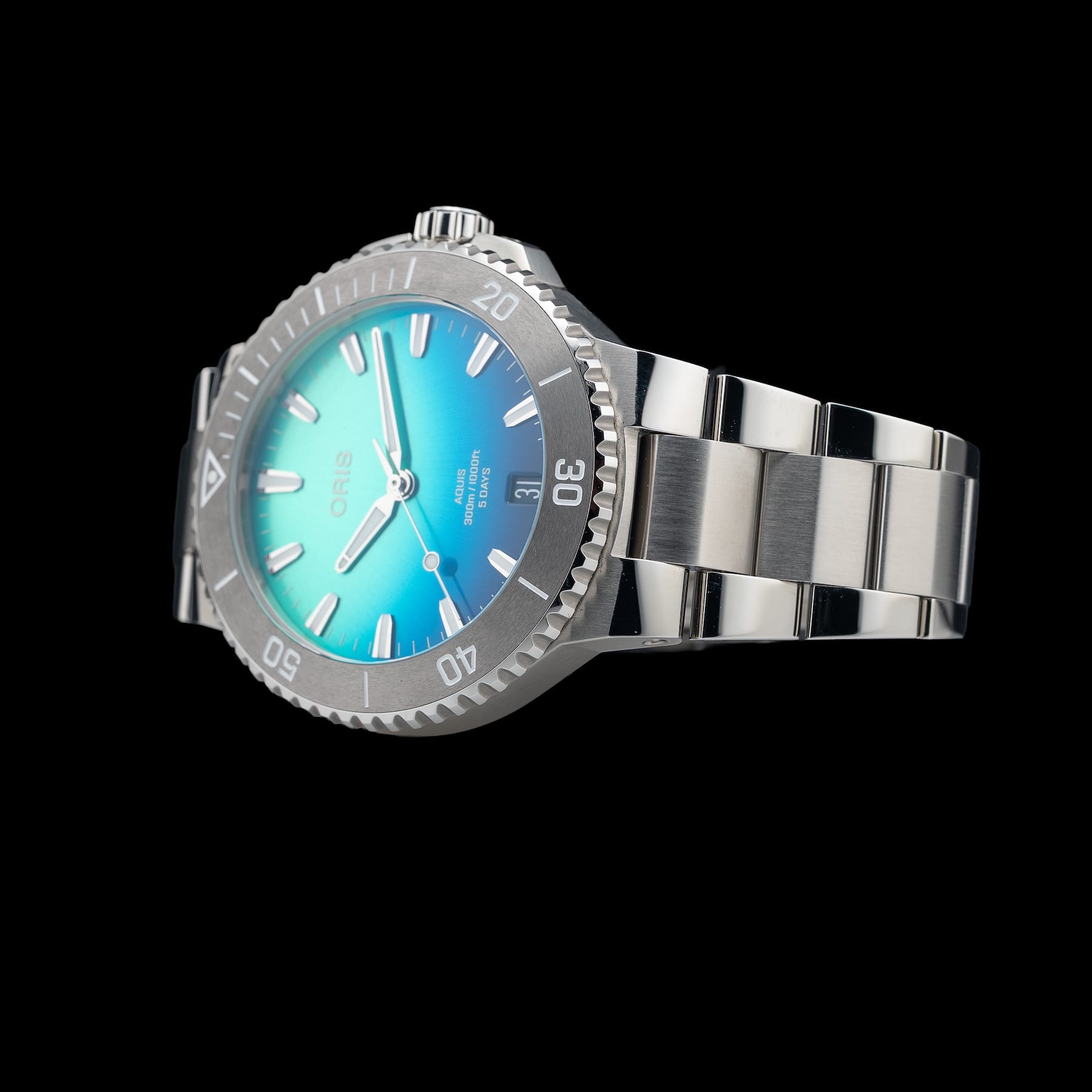 Oris Aquis Great Barrier Reef Limited Edition IV Blue 01 400 7790 4185