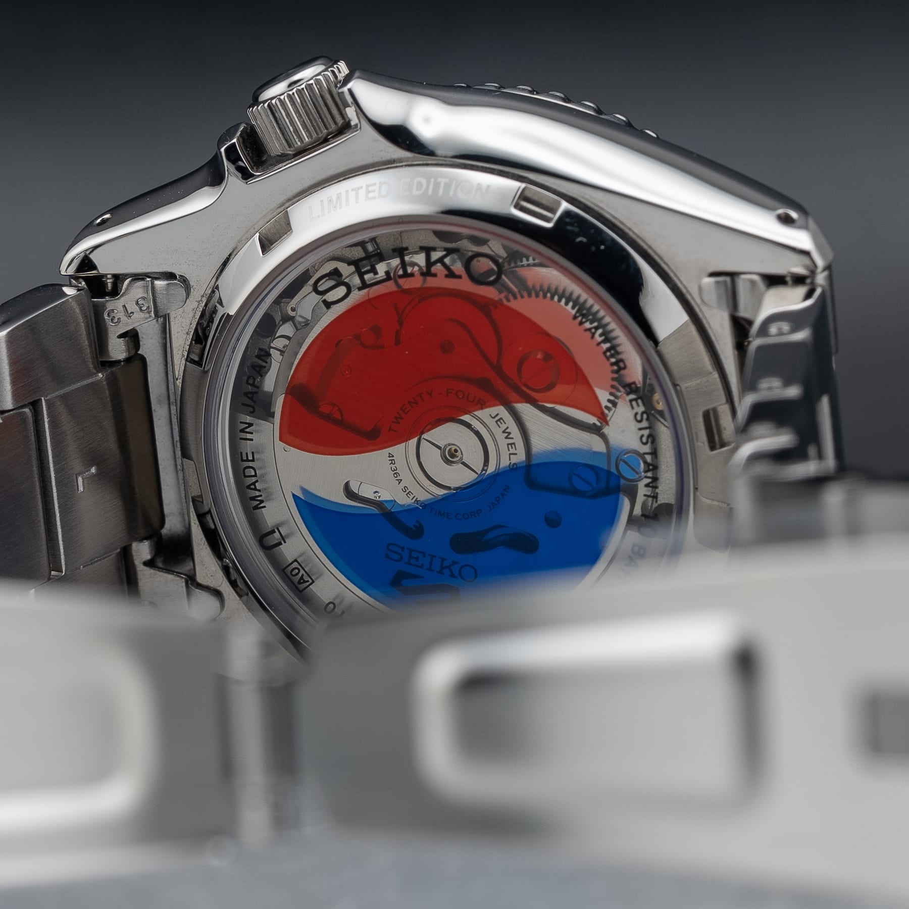 Seiko 5 Sports SRPL99  X Pepsi