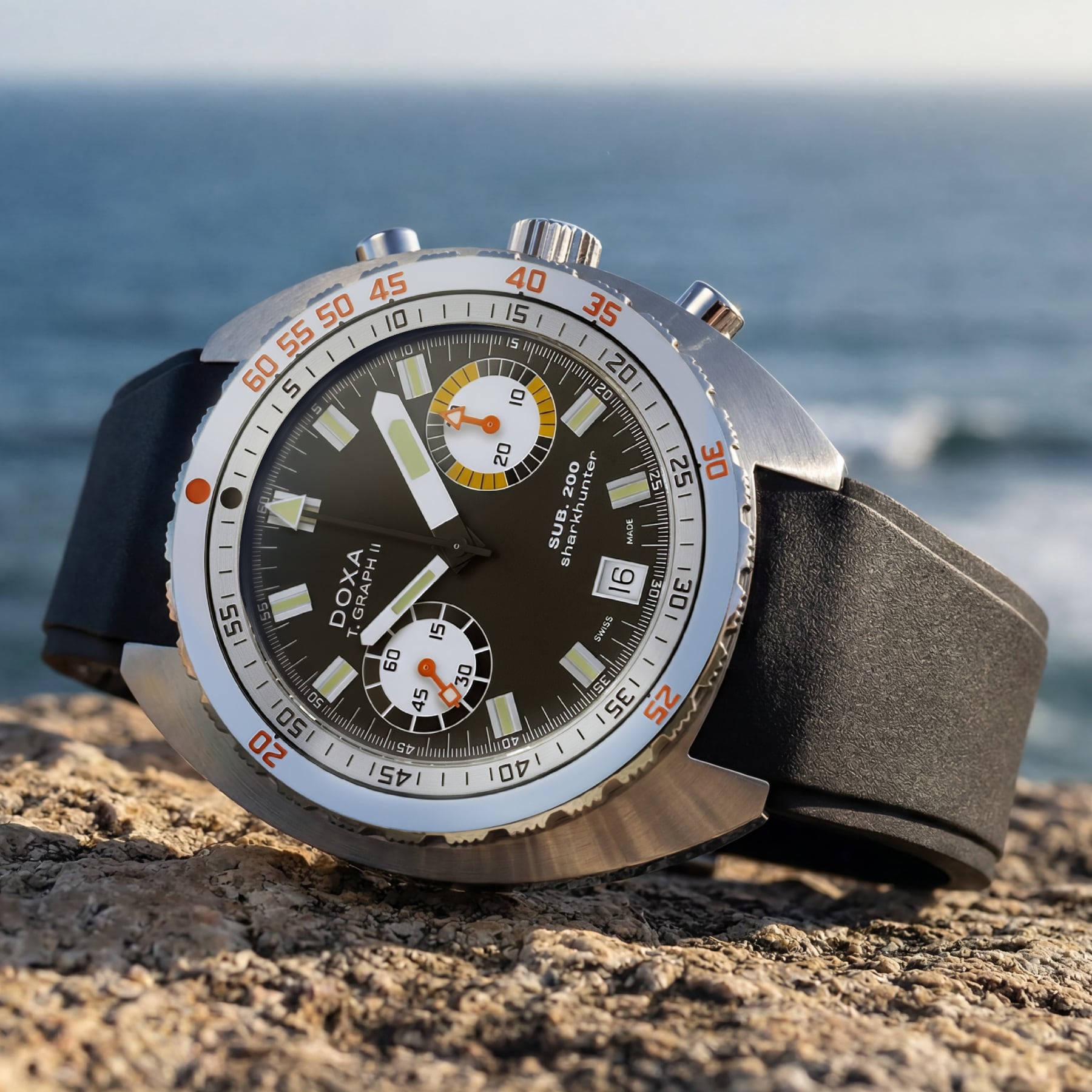DOXA SUB 200 T.Graph II Sharkhunter on Strap 806.10.101.20