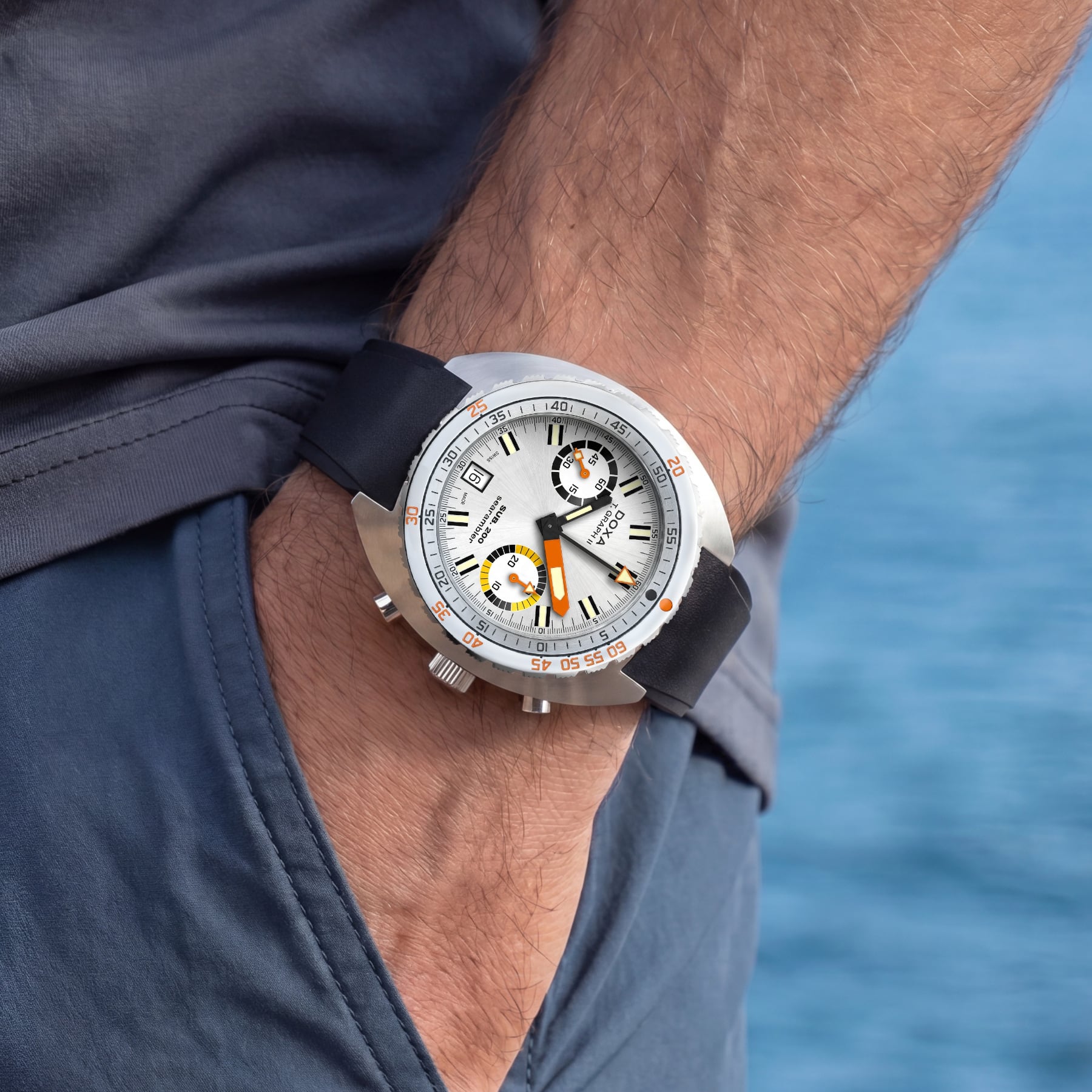 DOXA SUB 200 T.Graph II Searambler on Bracelet 806.10.021.10