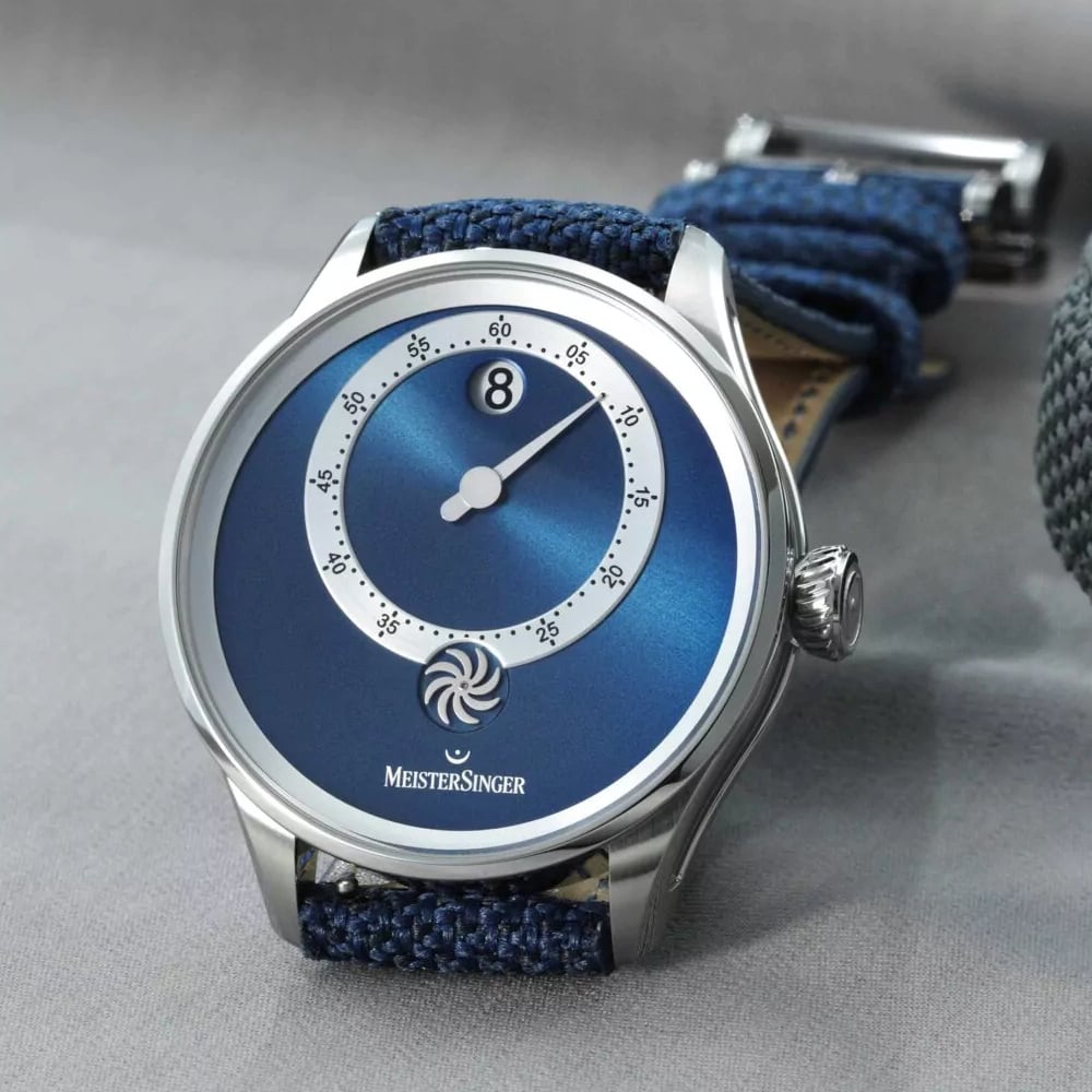 MeisterSinger Panthero Jumping Hour Sunburst Blue PTJH917_MIL