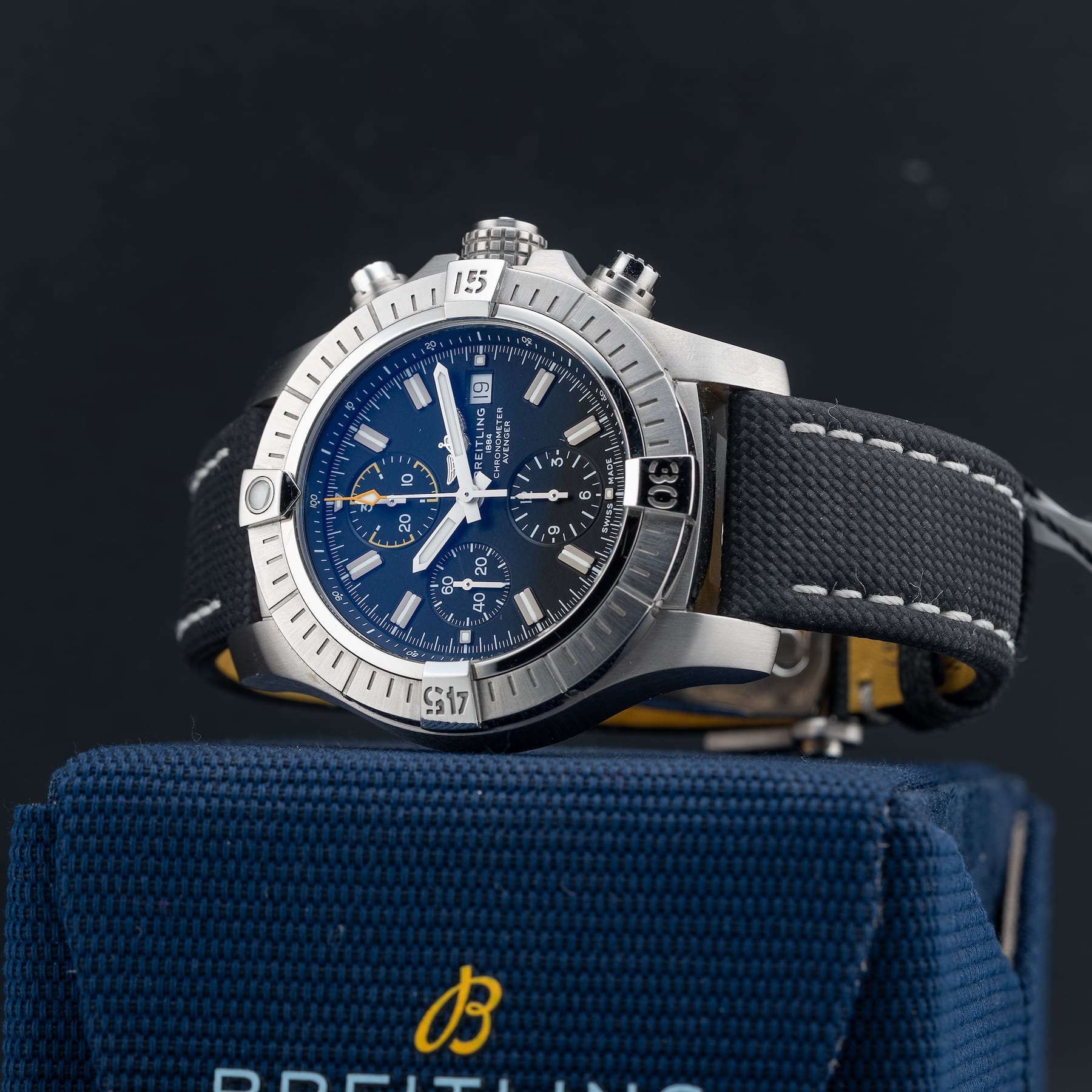 Breitling Avenger Chronograph 45 A13317