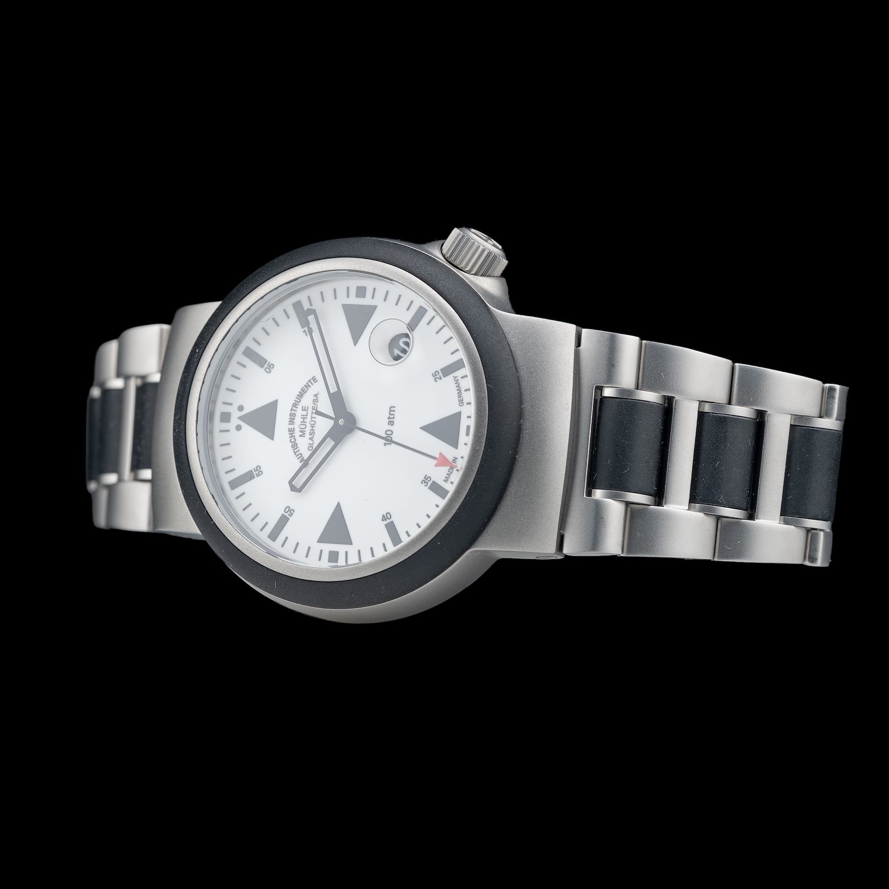 Mühle Glashütte S.A.R Rescue-Timer Lumen on Bracelet M1-41-08-MB