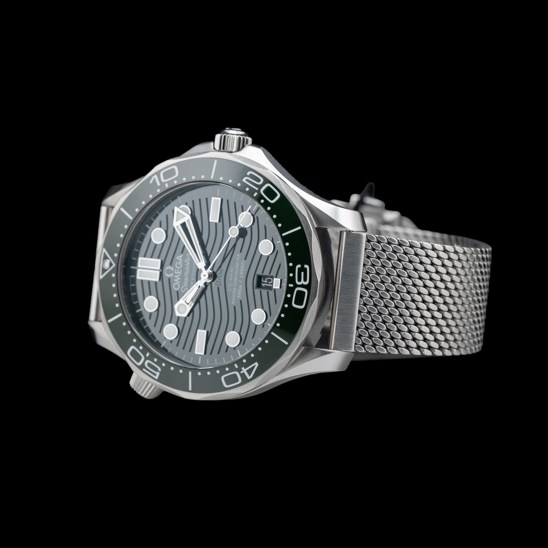 Omega Seamaster Diver 300M Green Dial on Bracelet 210.30.42.20.10.001