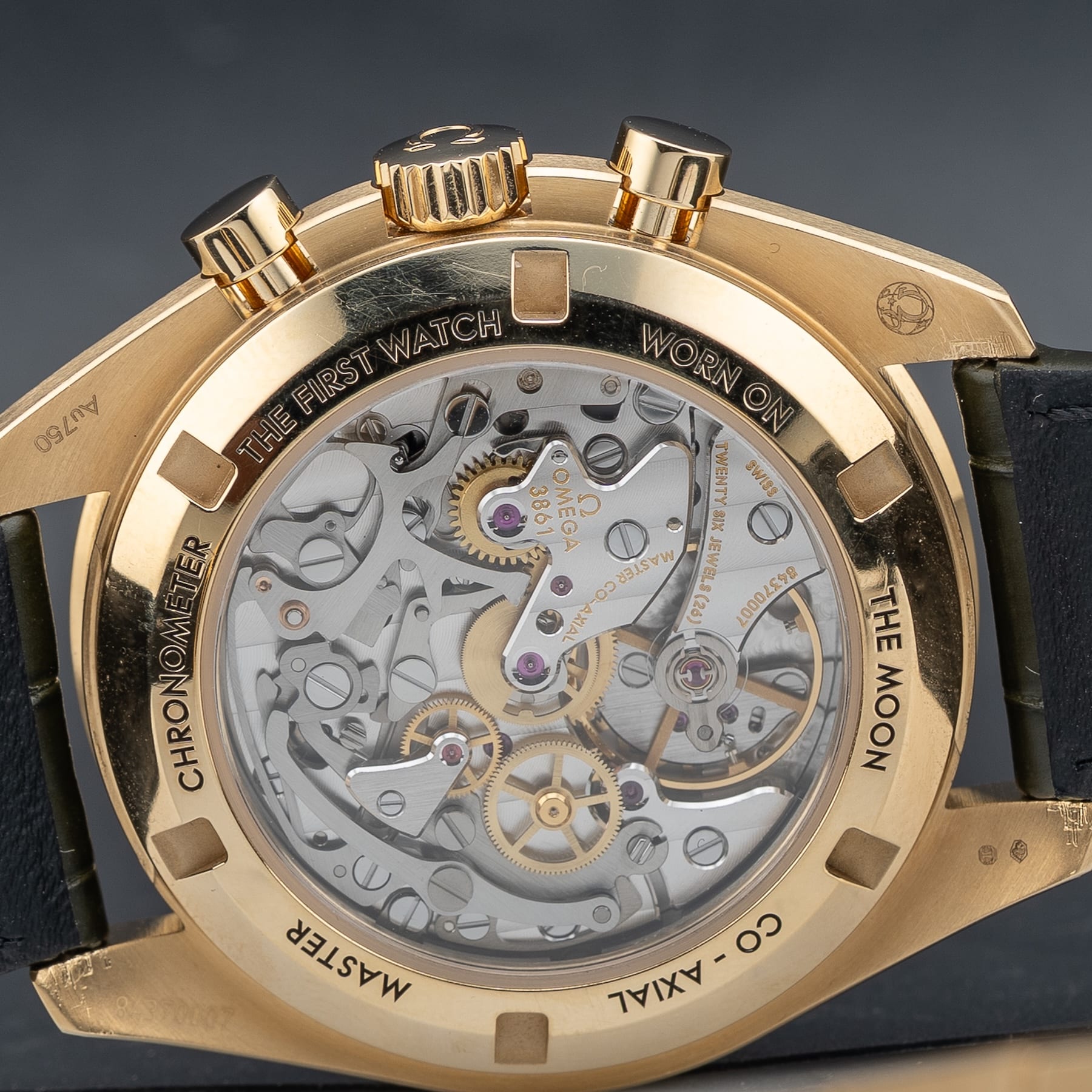 Omega Speedmaster Moonwatch Professional Master Chronometer Moonshine Gold Green Dial 310.63.42.50.10.001