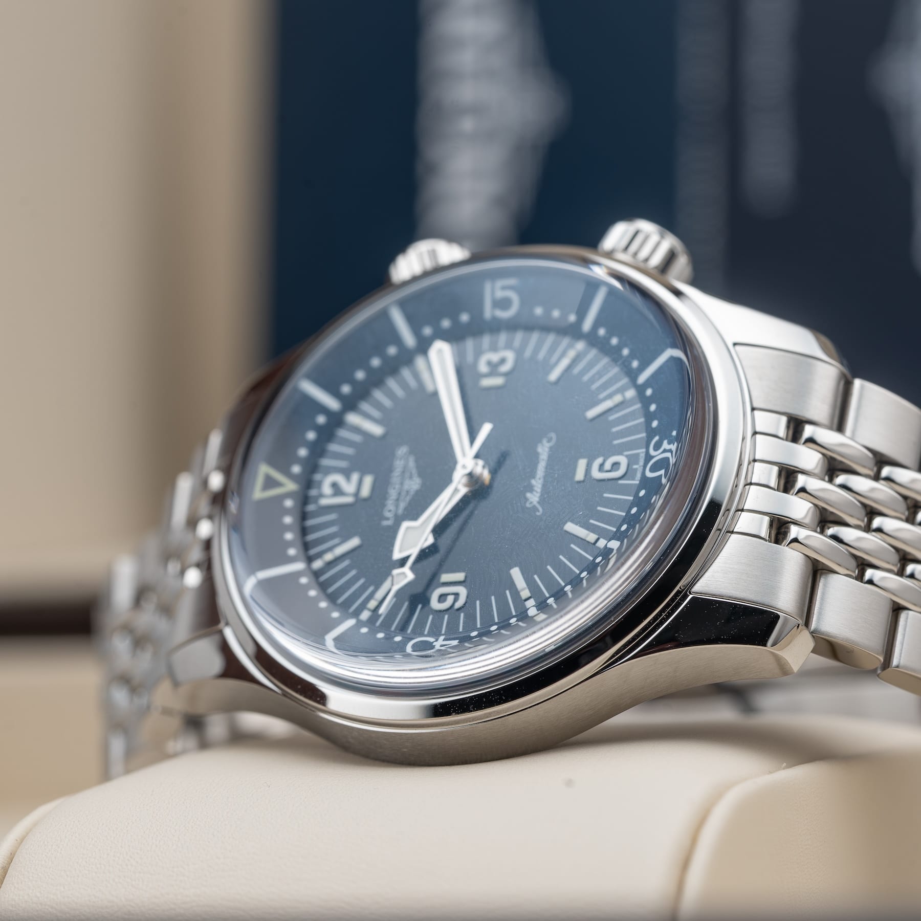 Longines L3.764.4.90.6 Legend Diver 39mm Blue Dial on Bracelet