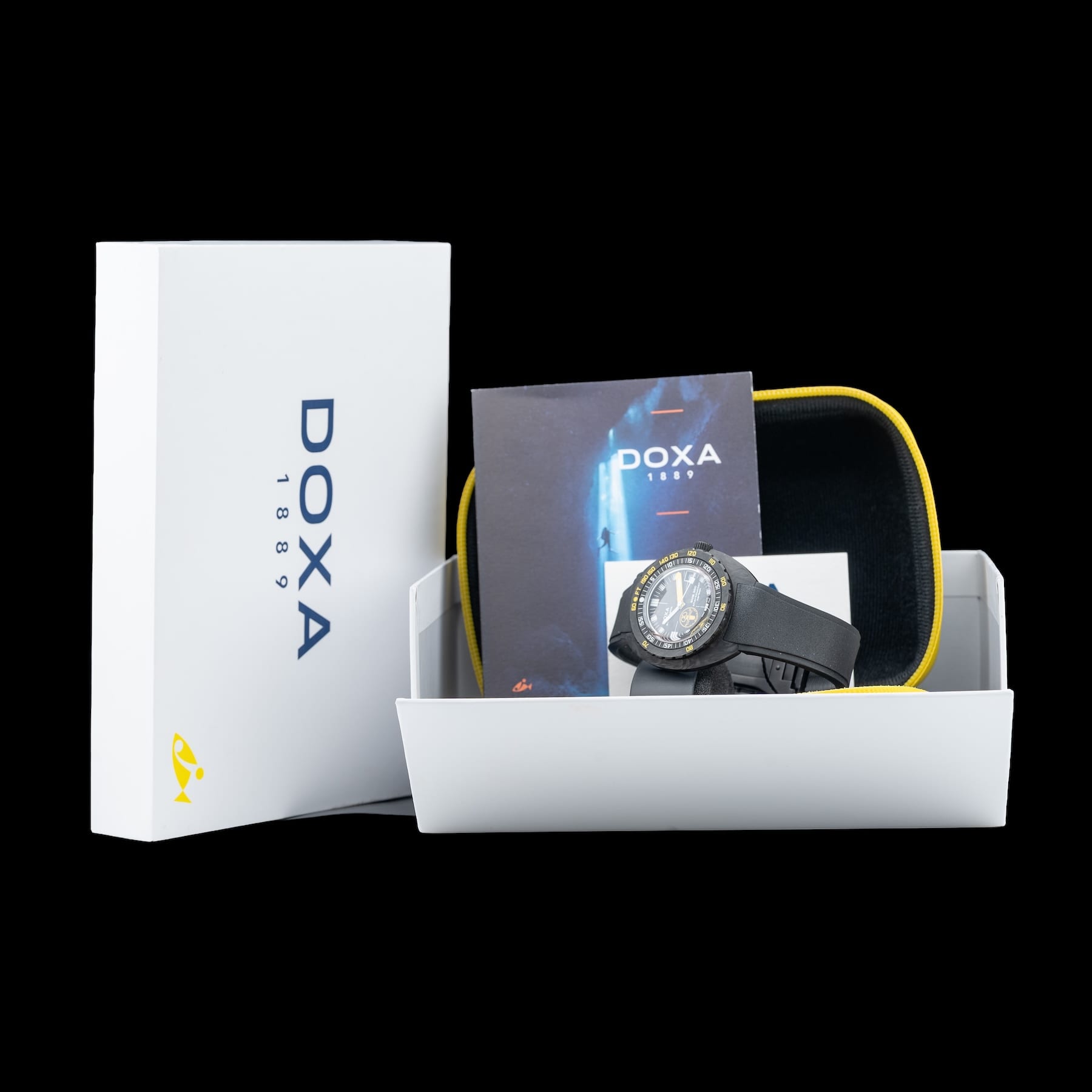 DOXA Sub 300 Carbon Aqua Lung US Divers Sharkhunter 822.70.101AQL.20 on Strap