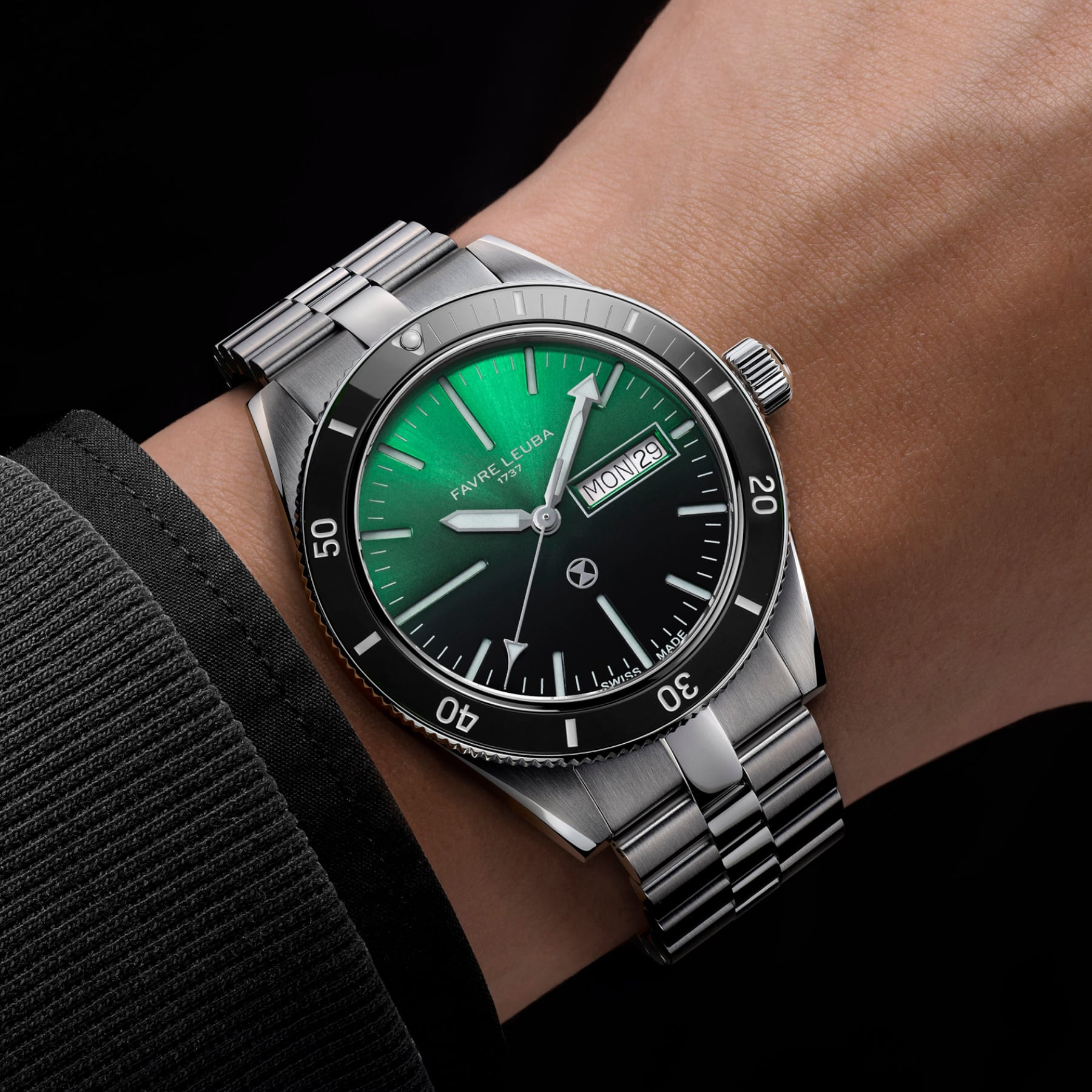 Favre Leuba Deep Raider Day Date 00.20311.110.03.200