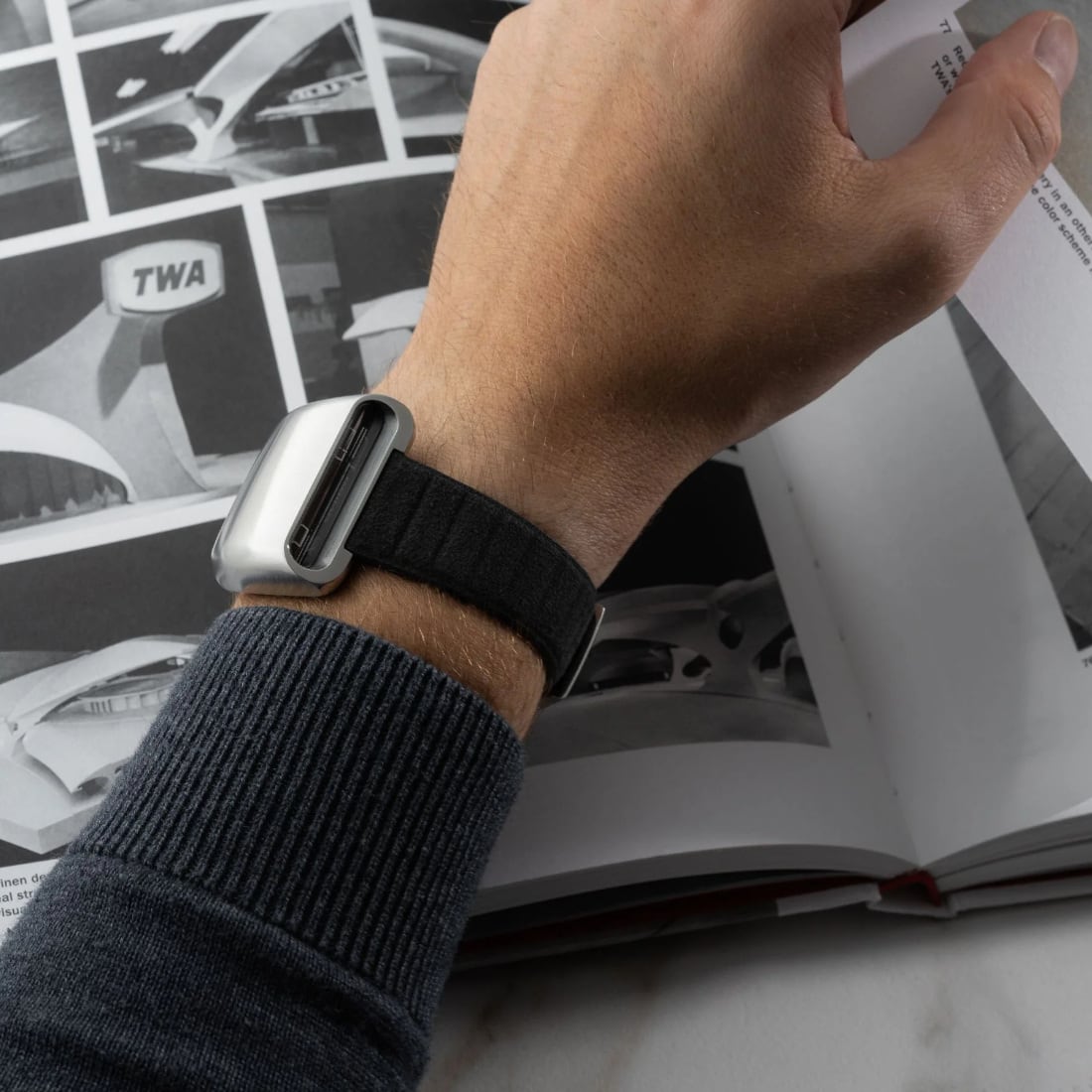 Amida Digitrend Steel Edition