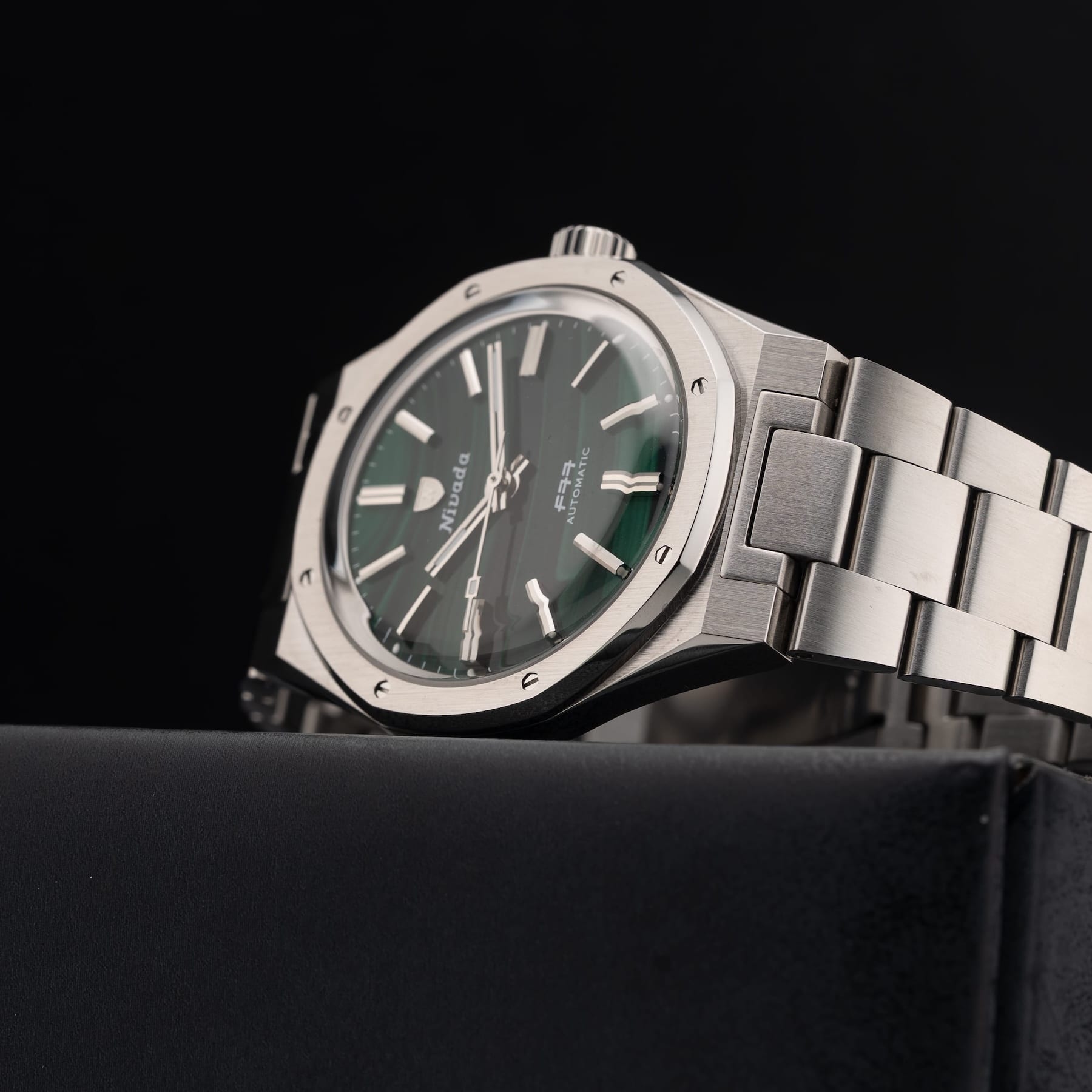 Nivada F77 Malachite Mark I 68036A77