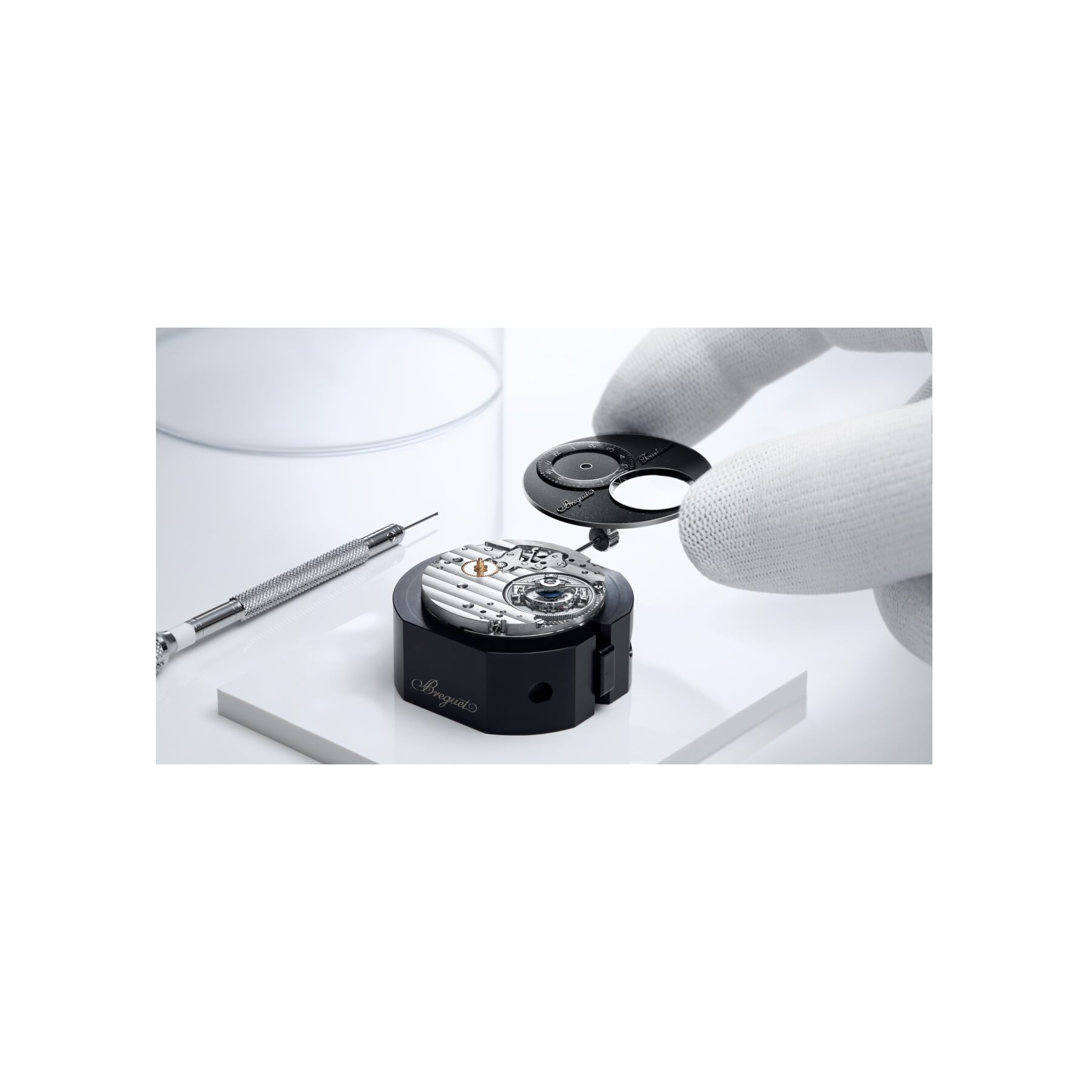 Breguet Classique Tourbillon Sidéral 7255PT/2N/9VU