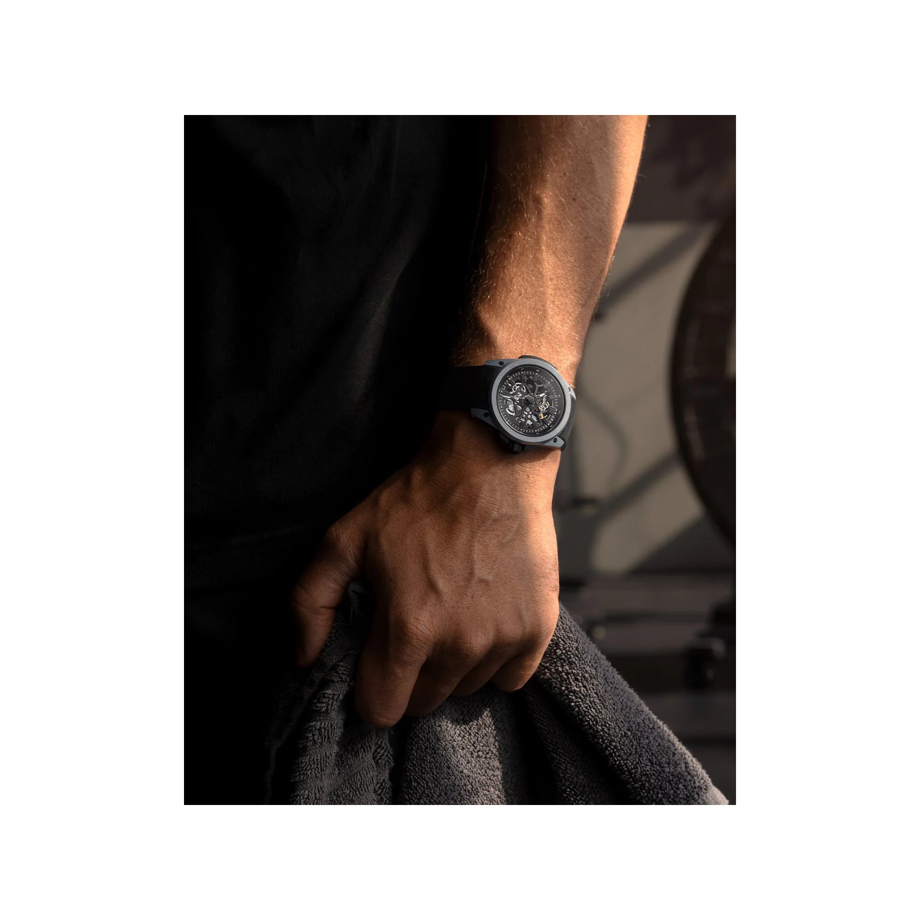 NORQAIN Wild One Skeleton 42mm N3000.07Q42.B18.R02