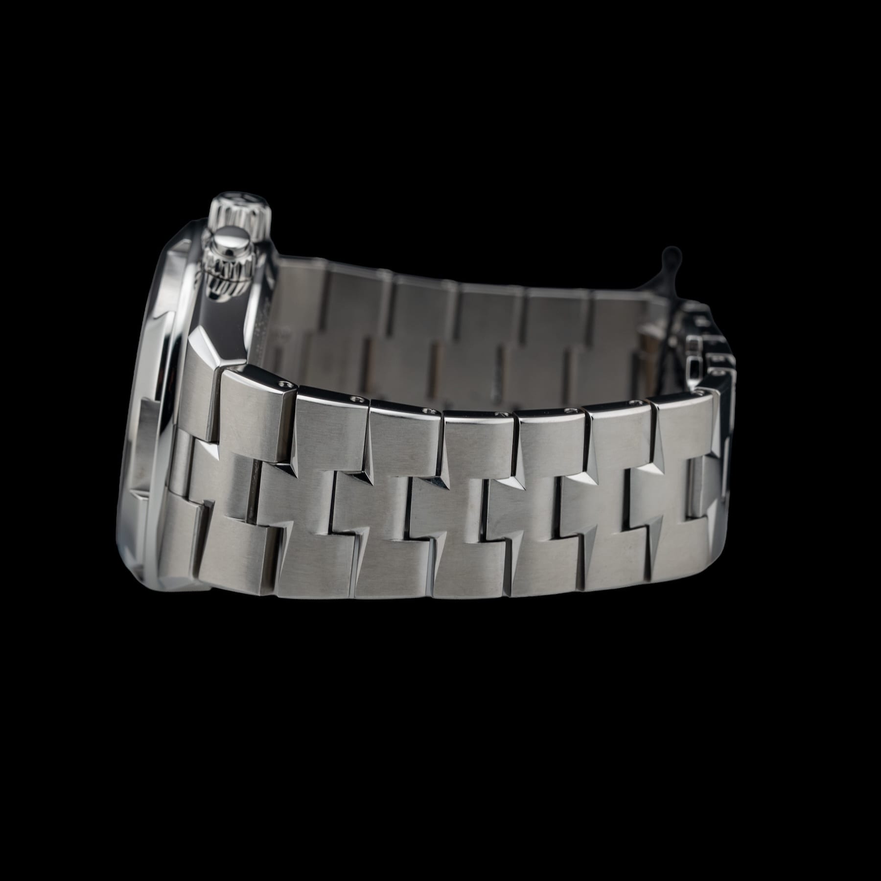 Vacheron Constantin 7900V/110A-B334 Overseas Dual Time